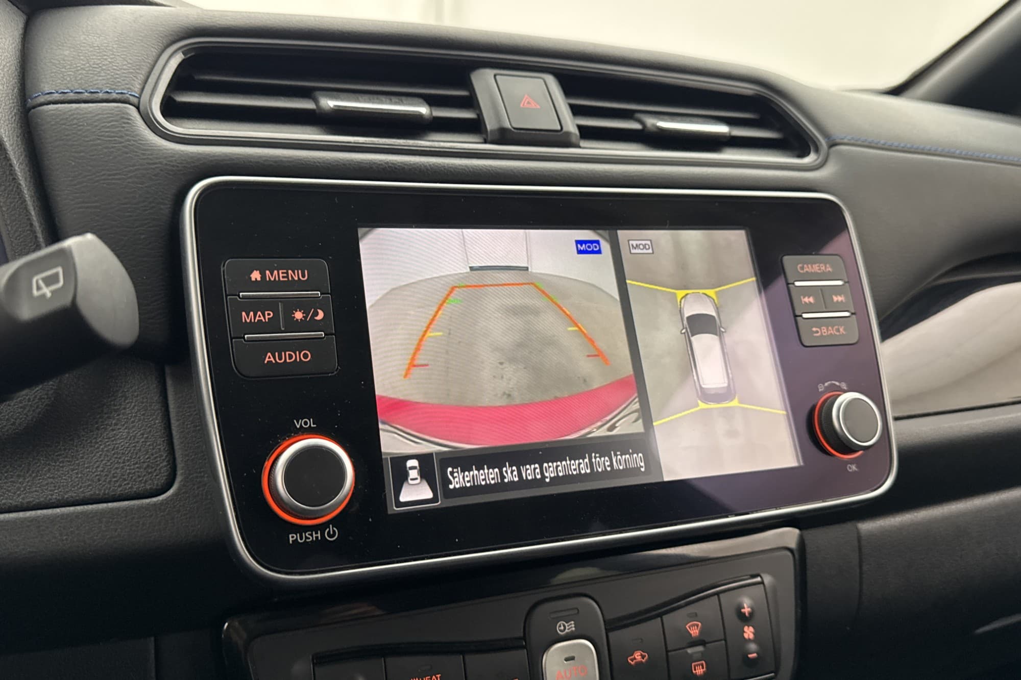 Nissan Leaf e+ 217hk 62 kWh N-Connecta 360° CarPlay Rattvärm