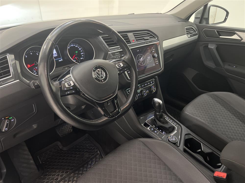 Volkswagen Tiguan 1.4 TSI 4M 150hk Executive D-värm B-kamerainteriör
