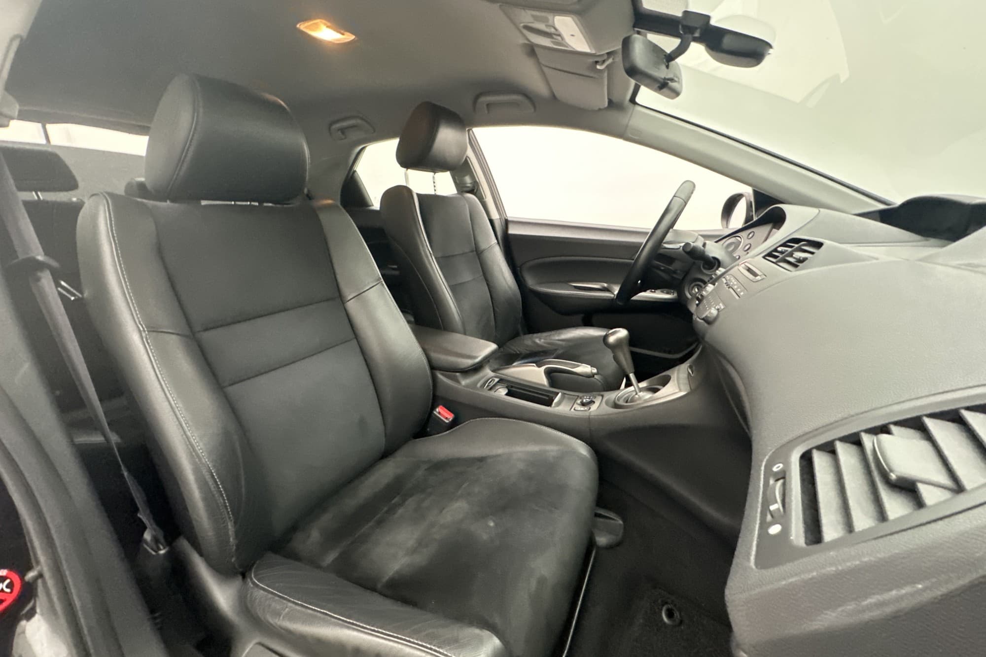 Honda Civic 1.8 i-VTEC 140hk Sport Halvskinn P-Sensorer