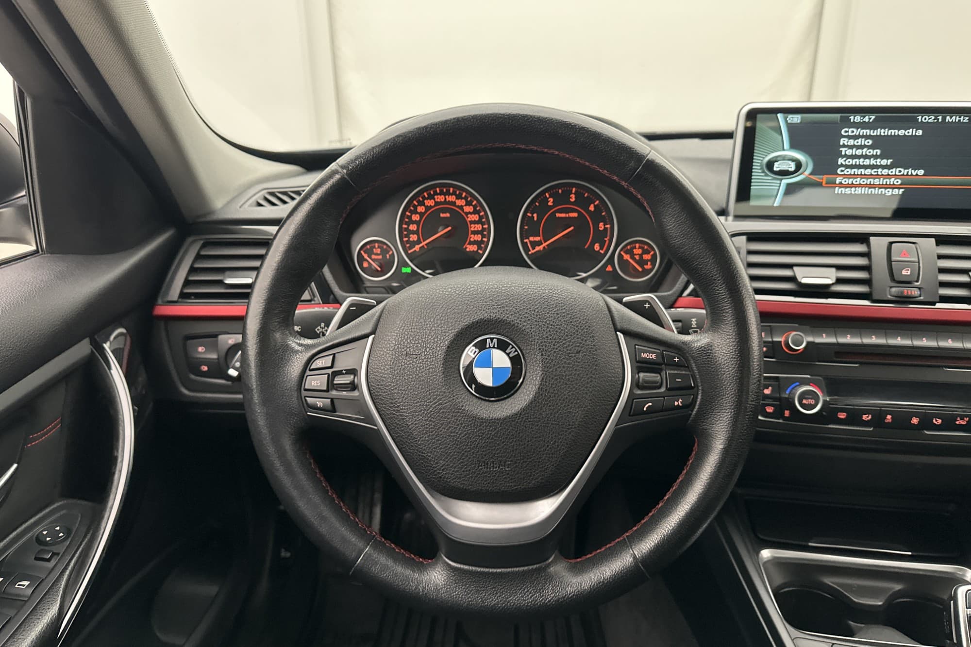 BMW 320 d xDrive Sedan Sport line Värmare Rattvärme Dragkrok