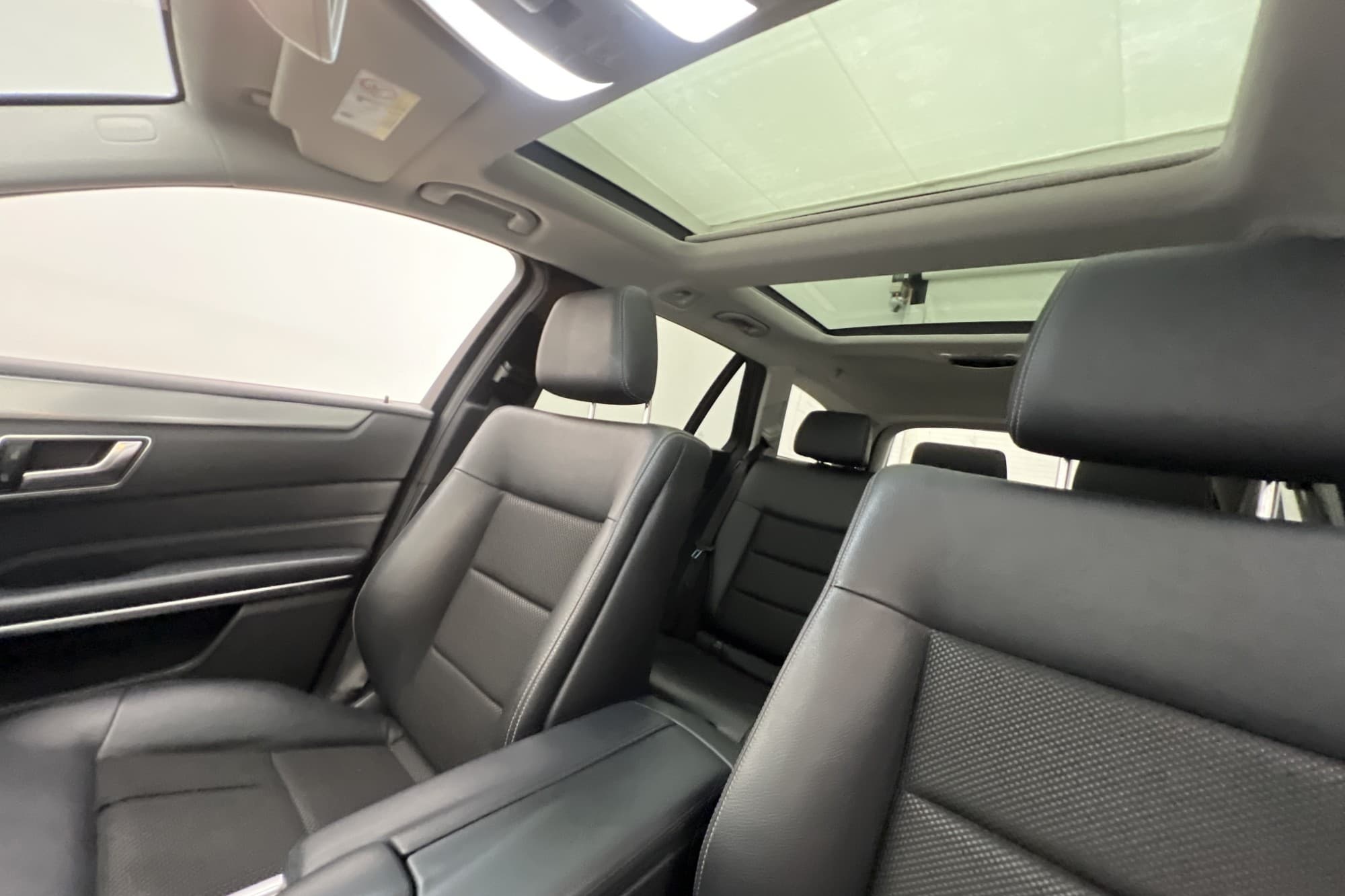 Mercedes-Benz E 220 T 4M 170hk AMG Pano D-Värmare H/K Kamera