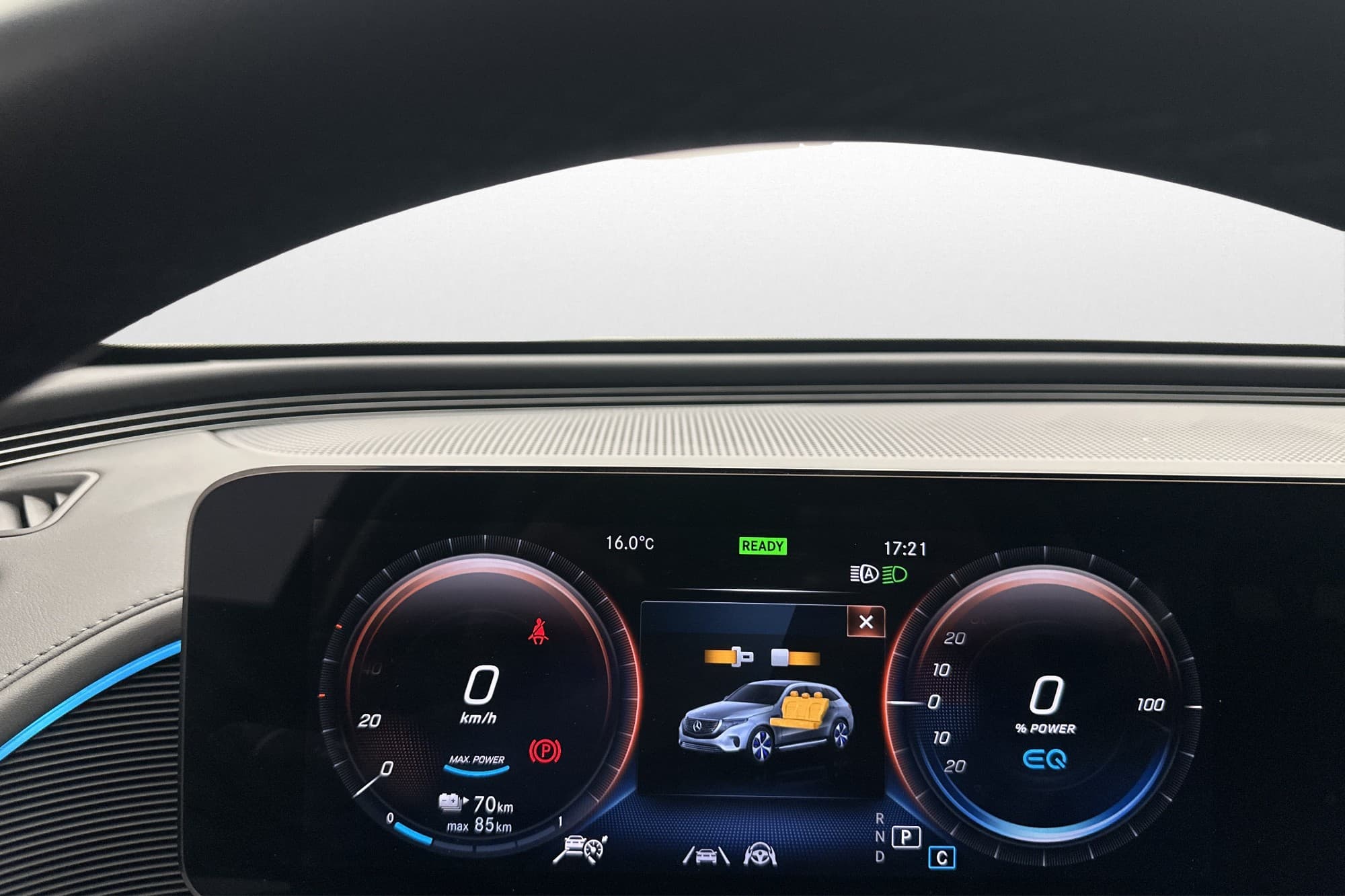 Mercedes-Benz EQC 400 4M Widescreen Värmare Kamera Navi MOMS