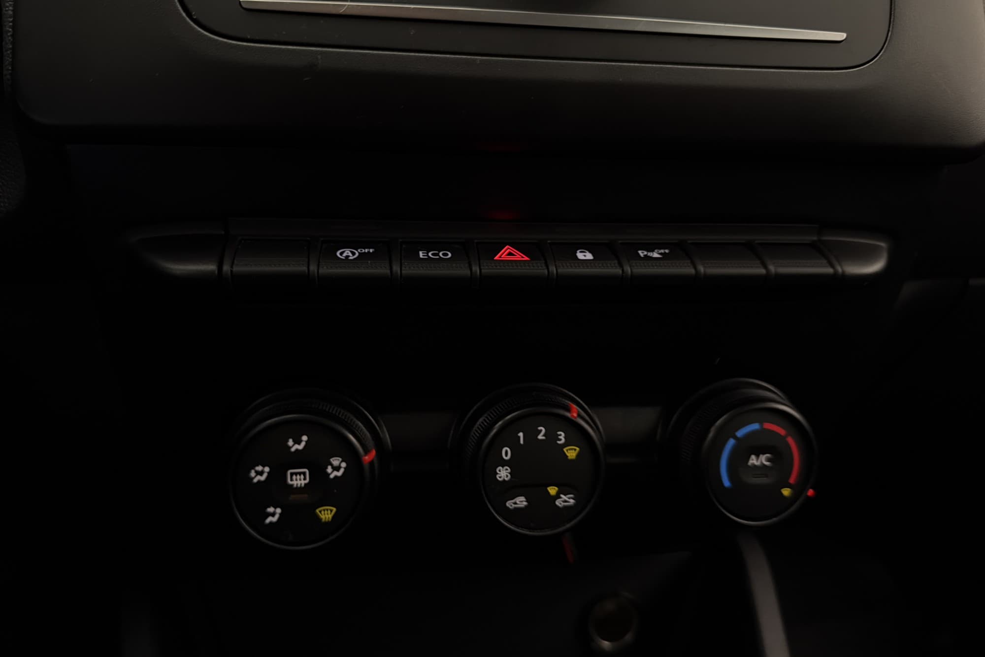 Dacia Duster 1.0 TCe 91hk Farthållare P-Sensorer En-Brukare