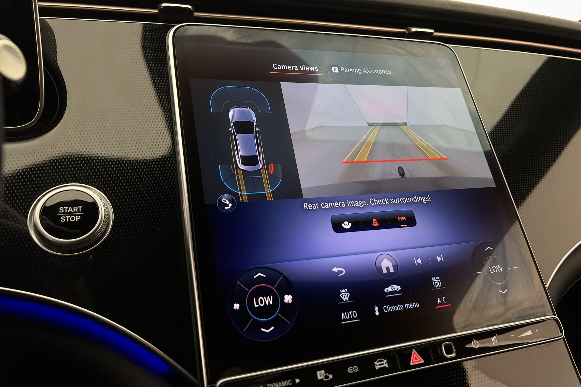 Mercedes-Benz EQE 300 89 kWh AMG Värmare Dragkrok Kamera