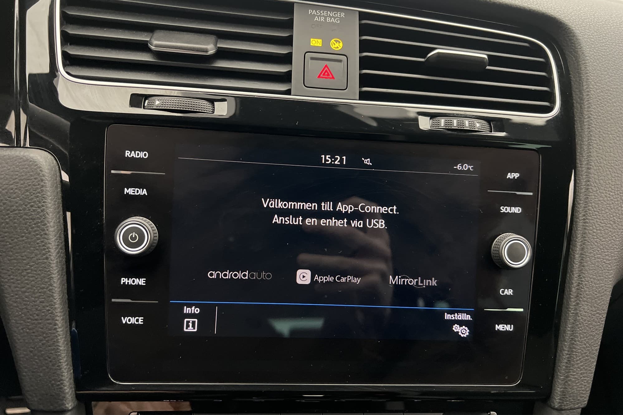 Volkswagen Golf SC 1.5 TSI 150hk R-Line Backkamera CarPlay