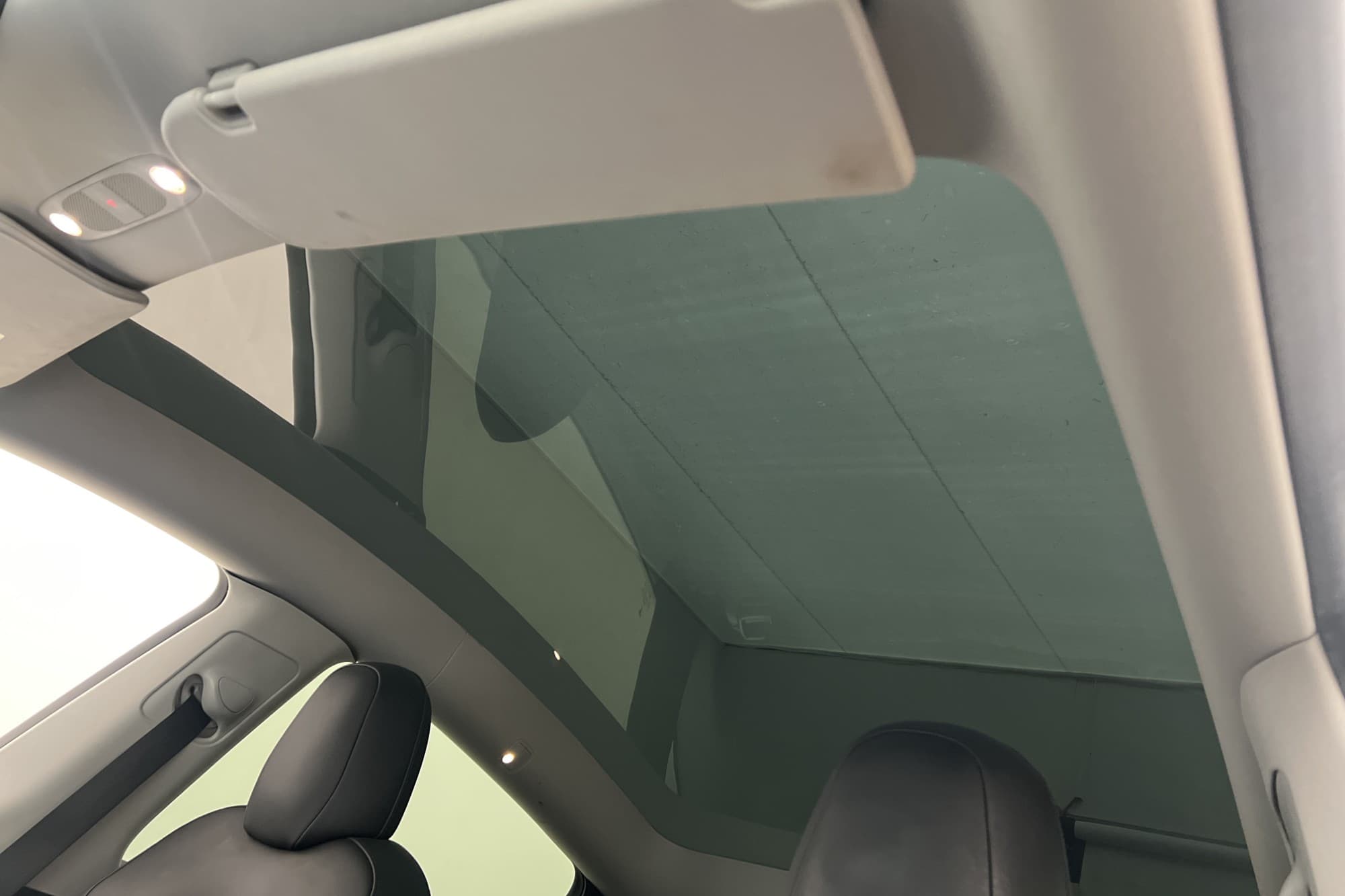 Tesla Model Y Long Range AWD AP Drag 1 brukare Svensksåld