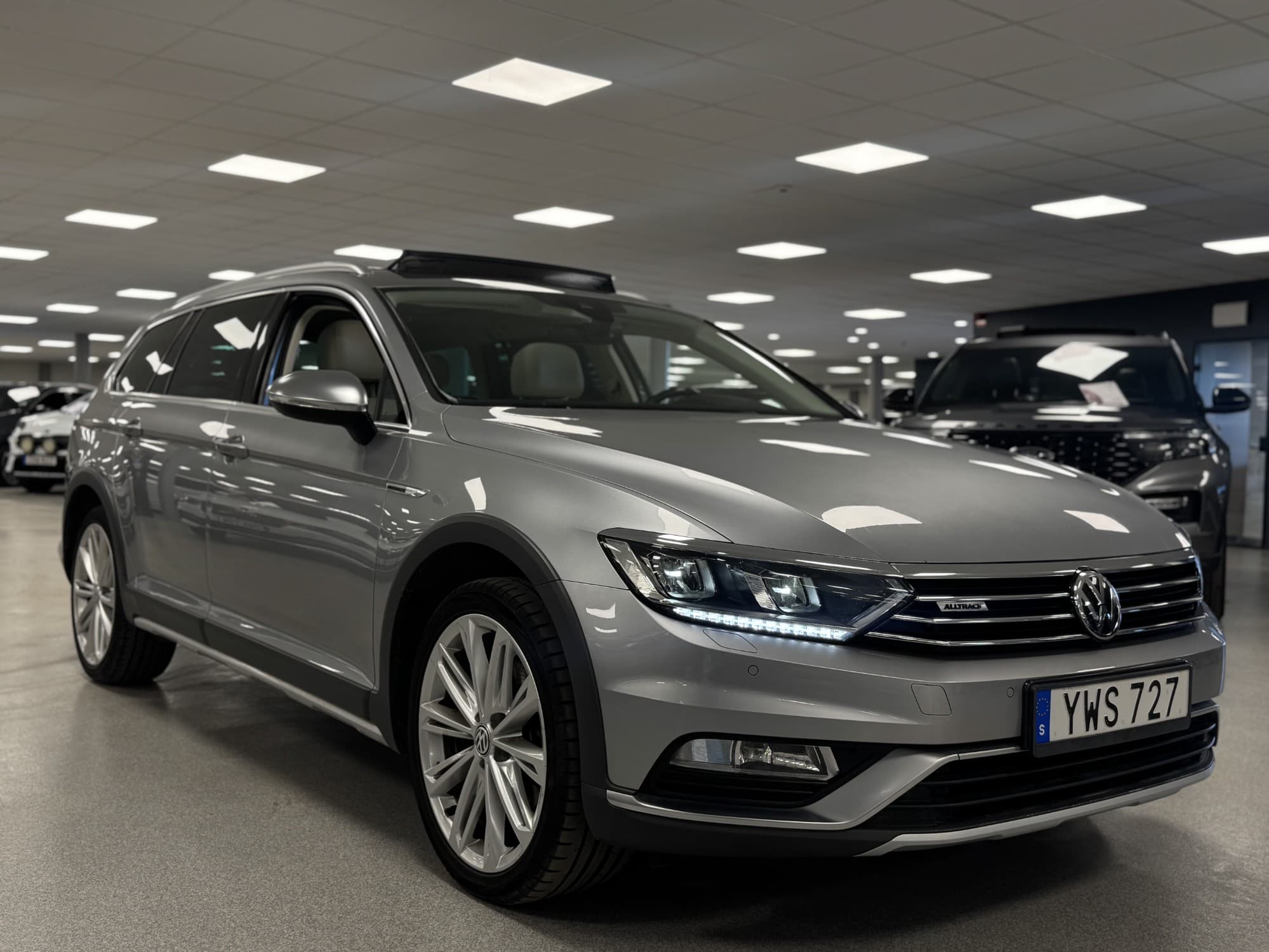 Volkswagen Passat Alltrack TDI 4M 190hk Pano Cockpit Drag