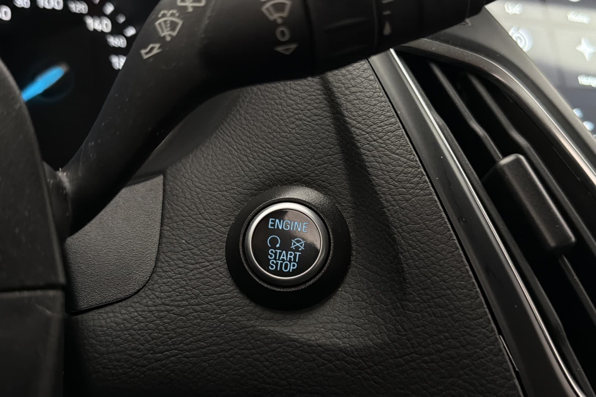 Ford Focus 1.5 TDCi Titanium Keyless P-sensorer WiFi Drag