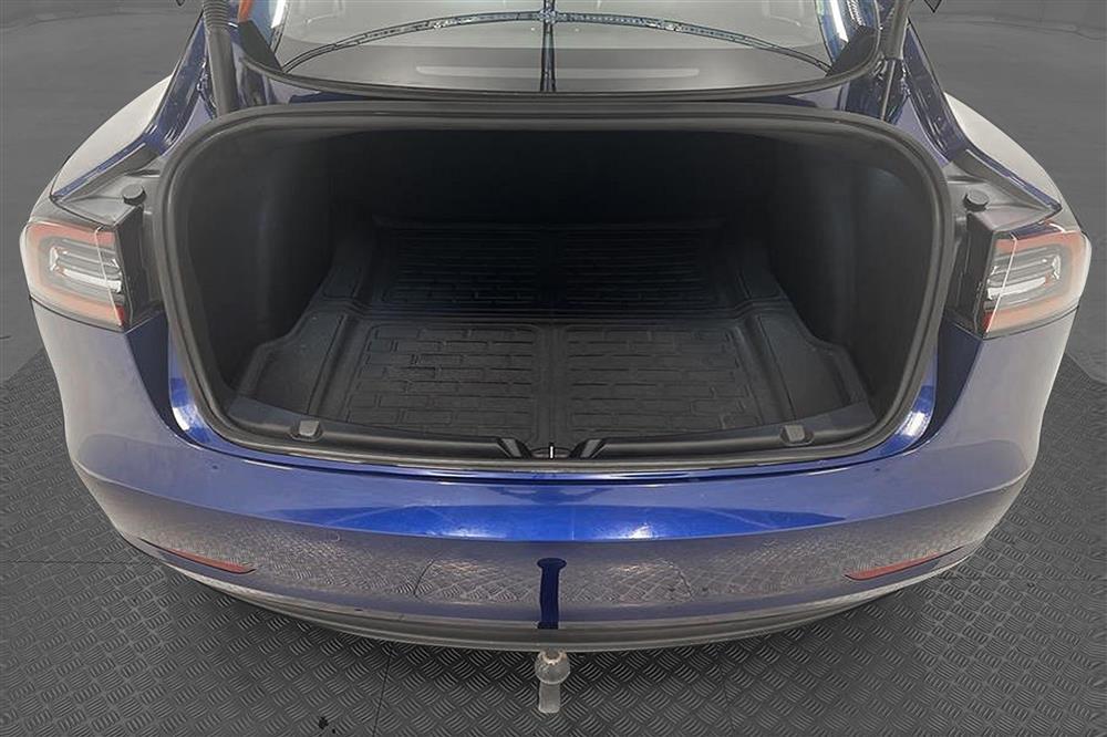 Tesla Model 3 Long Range AWD 440hk Drag Svensksåld Premiuminteriör