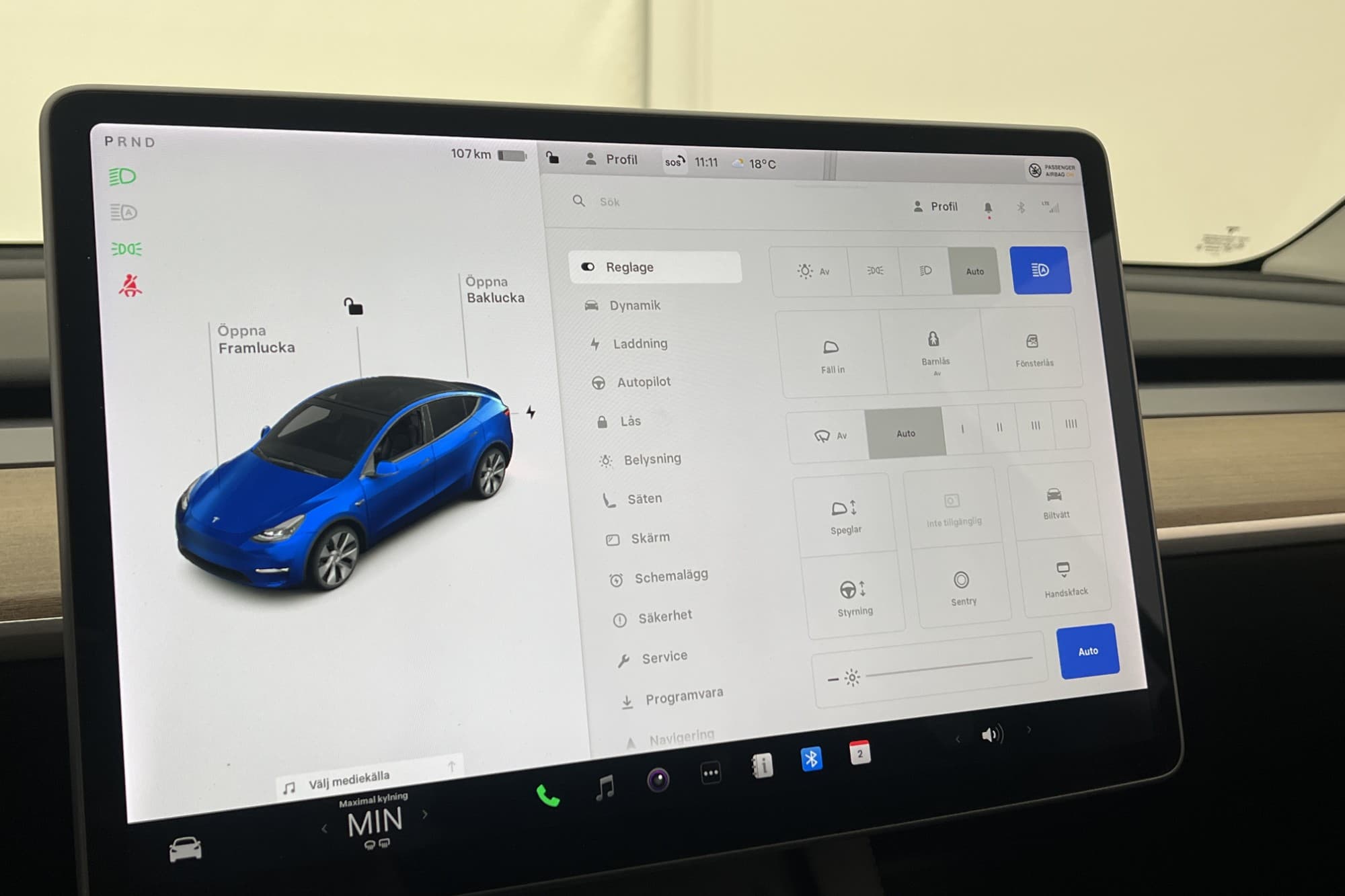 Tesla Model Y Long Range AWD AP Drag 1 brukare Svensksåld