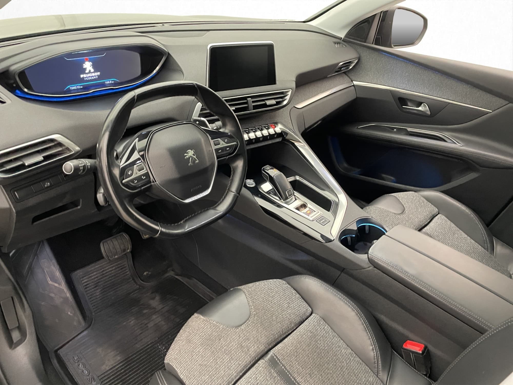 Peugeot 3008 1.6 BlueHDi Allure Panorama CarPlay Minnestol