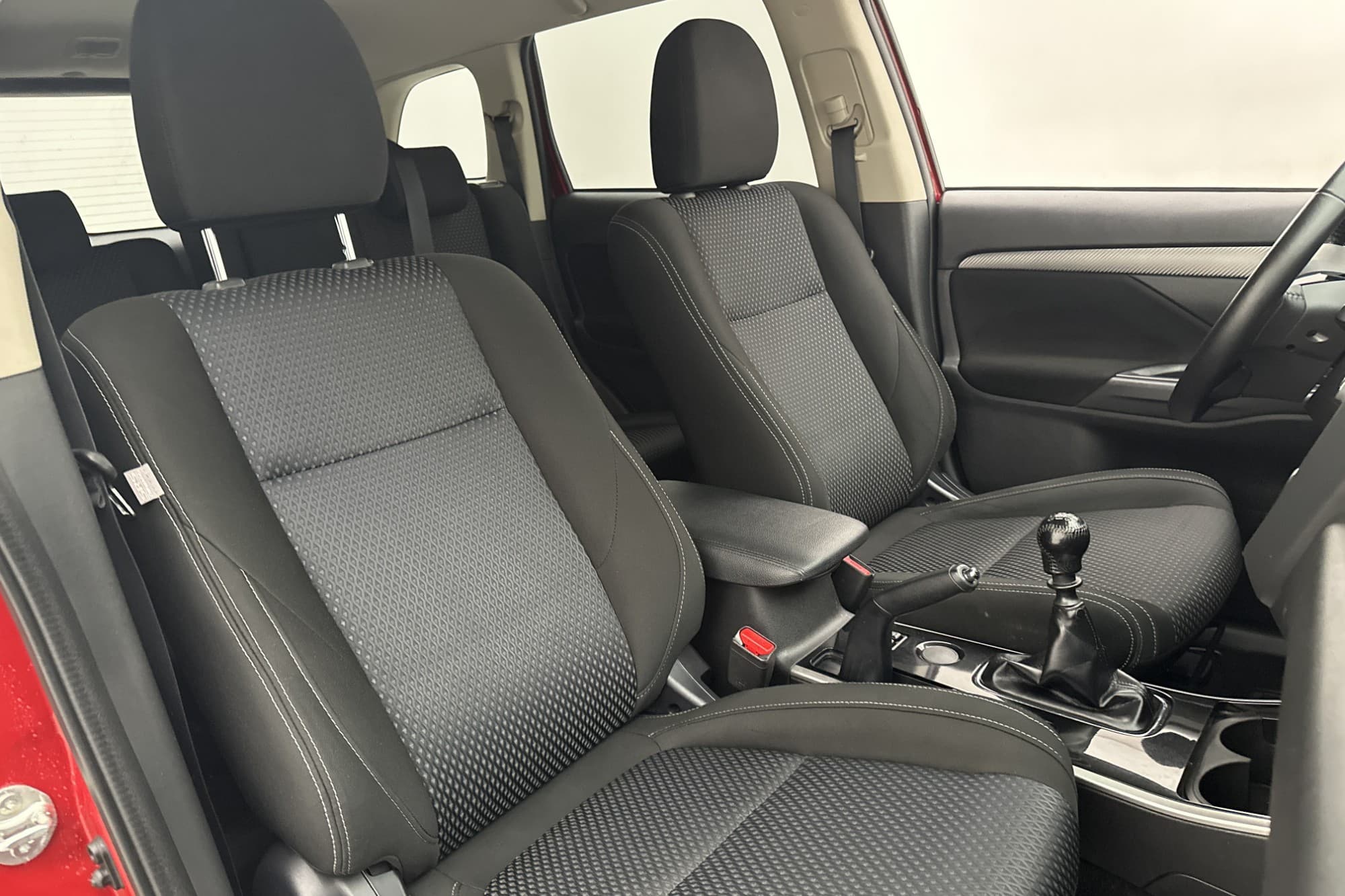 Mitsubishi Outlander 2.2 Di-D Sensorer Bluetooth 0,48L/mil