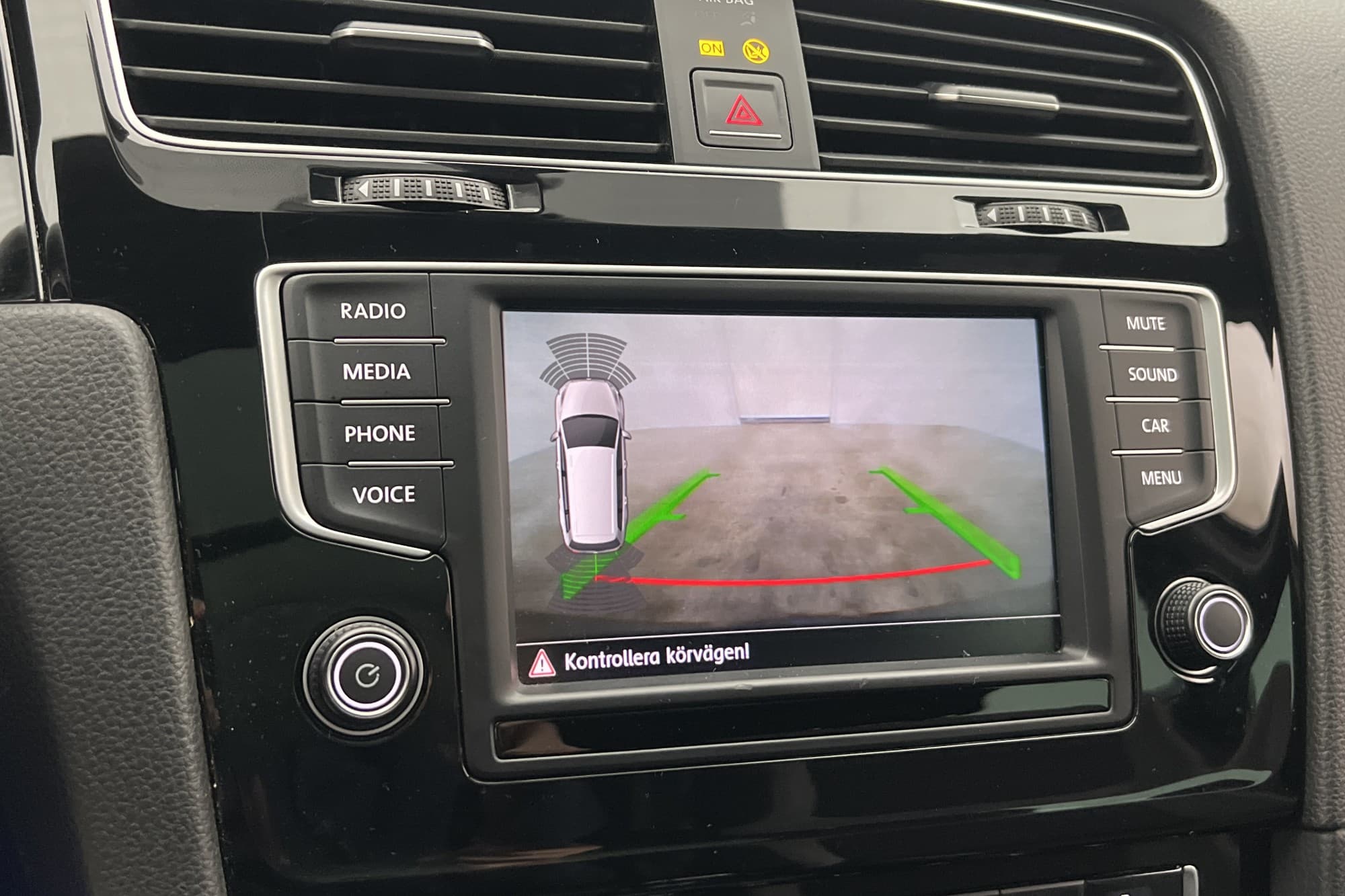 Volkswagen Golf R 4M 300hk DCC Pano Kamera Dynaudio CarPlay