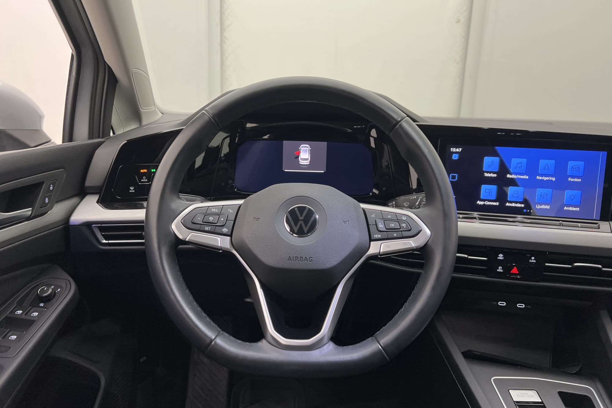 Volkswagen Golf 1.5 TGI Cockpit LED Värmare Ambient MOMS