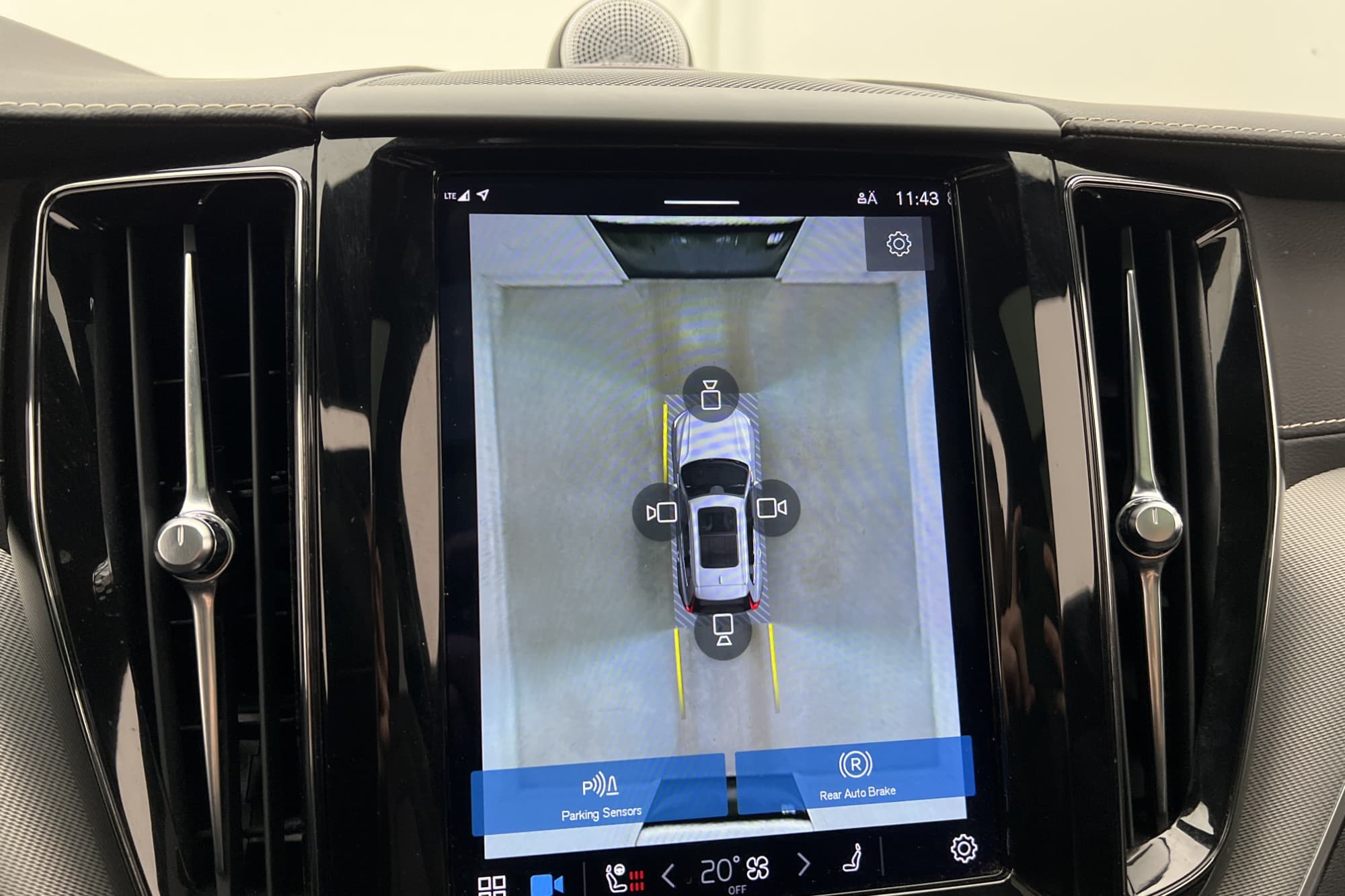 Volvo XC60 Recharge T8 AWD R-Design Luftfjädring B&W MOMS