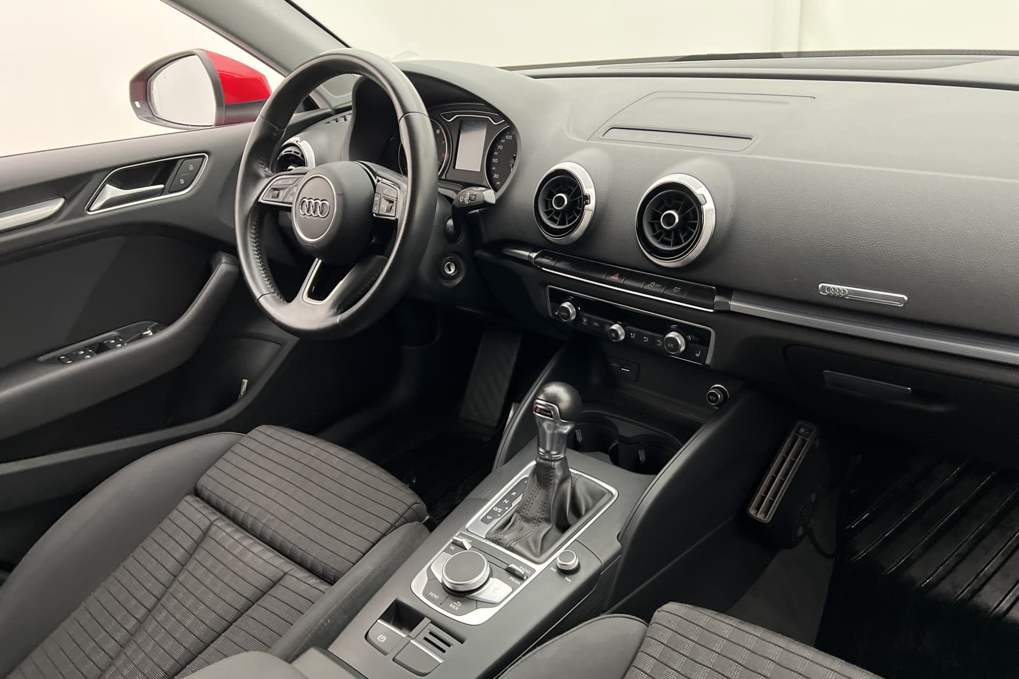 Audi A3 Sportback 150hk Proline Värmare Sensorer Dragkrok