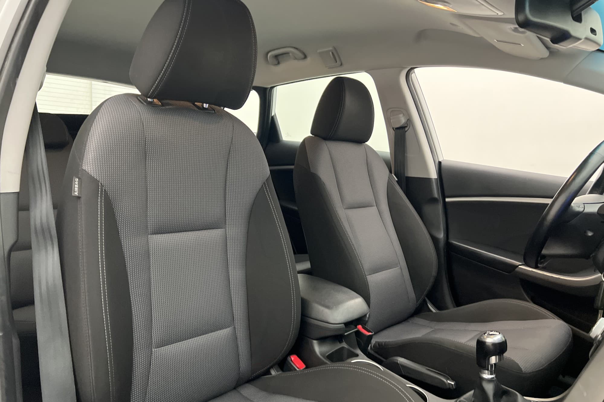 Hyundai i30 Kombi 1.6 135hk Comfort P-Sensorer Rattvärme
