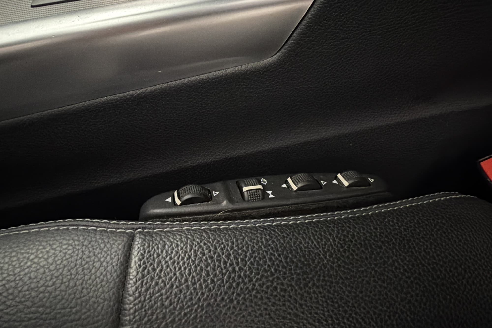 Mercedes-Benz E 220 T 4M 170hk AMG Avantgarde LED Navi