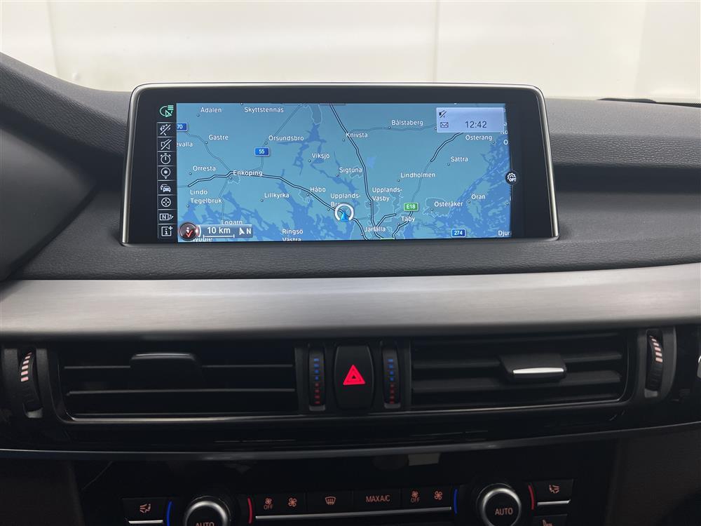 BMW X5 xDrive30d 258hk D-värm GPS Drag B-kam 0,59l/milinteriör