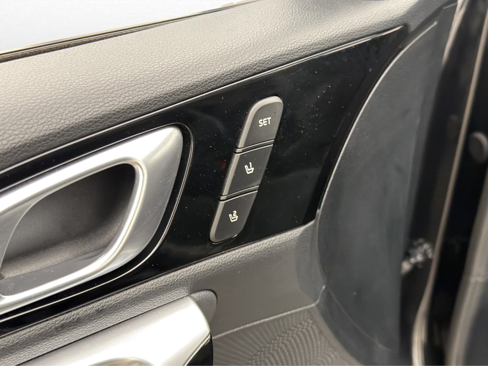 Kia XCeed Plug-in Hybrid Adv Plus 2 Cockpit Pano Kamera Navi