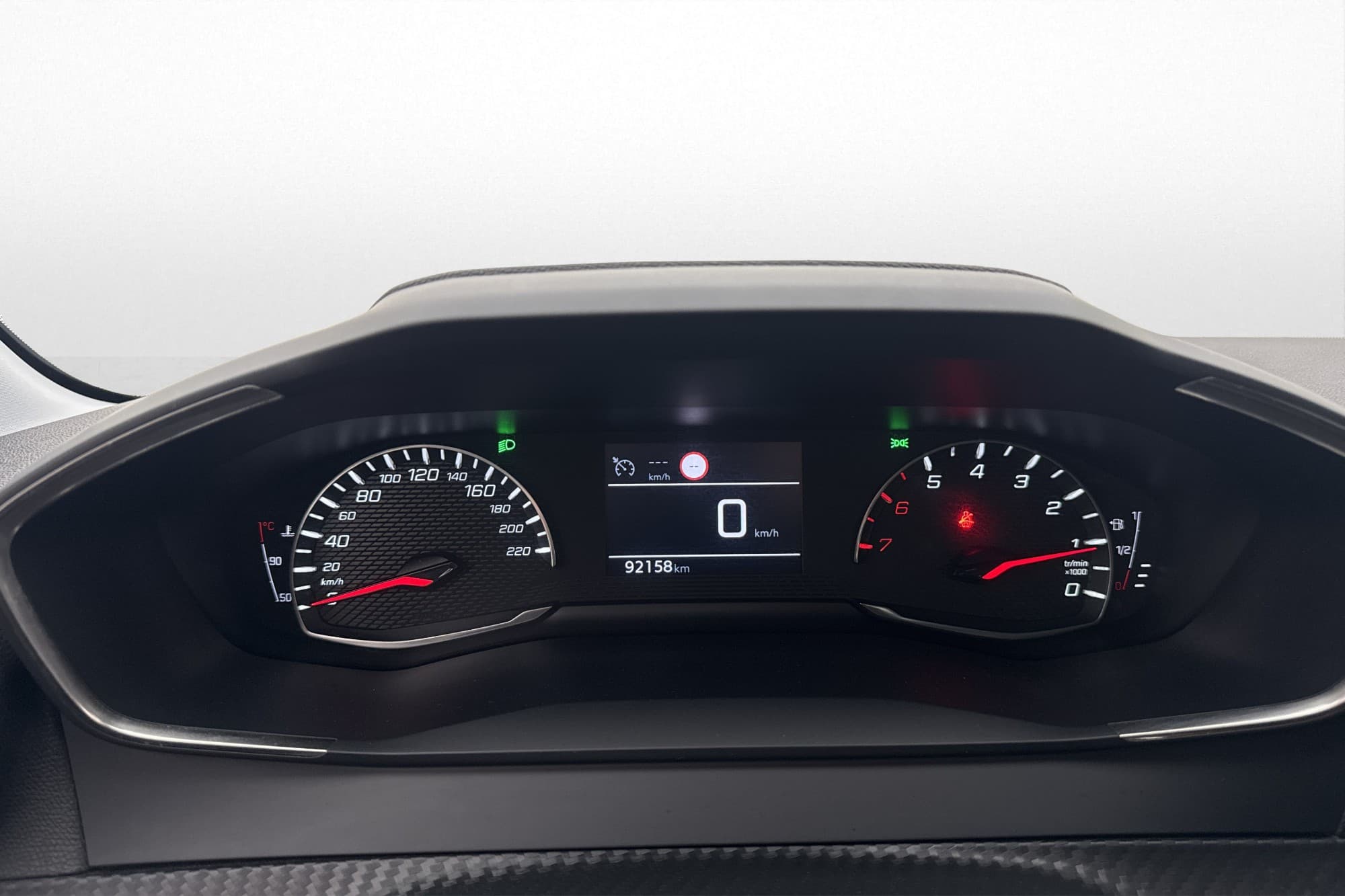 Peugeot 208 1.2 100hk CarPlay 2 Brukar Farthållare 0,42L/mil