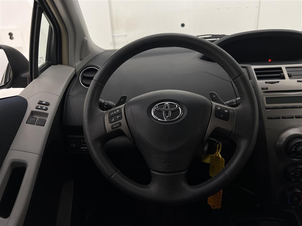 Toyota Yaris 1.33 5dr 100hk Låg Skatt Välservad 0,44L/Mil