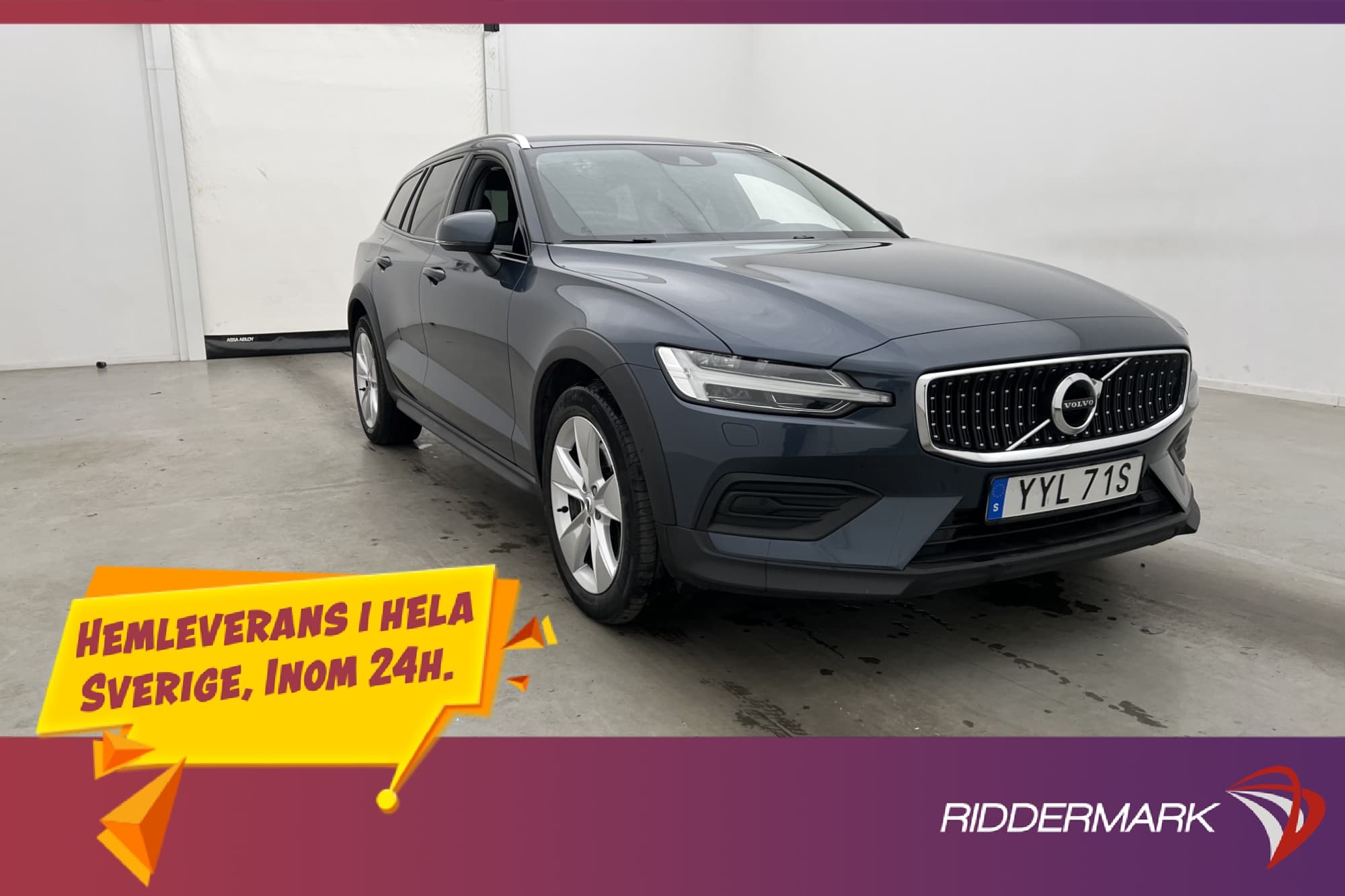 Volvo V60 Cross Country B4 AWD MOMS Kamera Värmare 1 ÄGARE