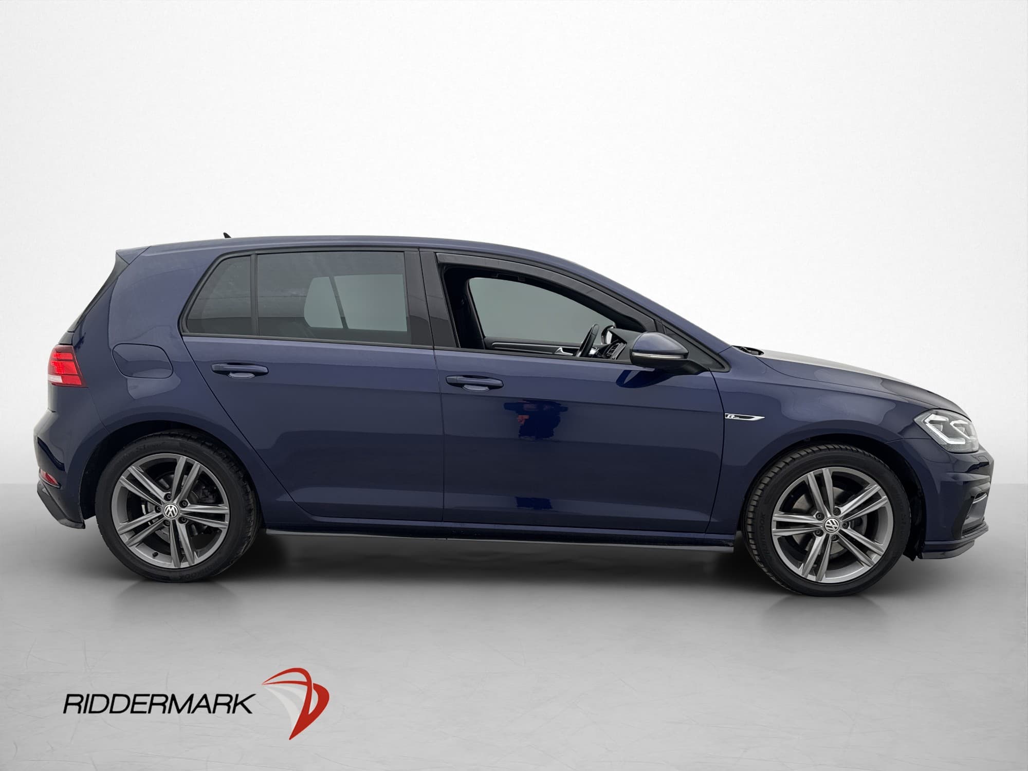 Volkswagen Golf 1.5 TSI 150hk Full R-Line CarPlay LED
