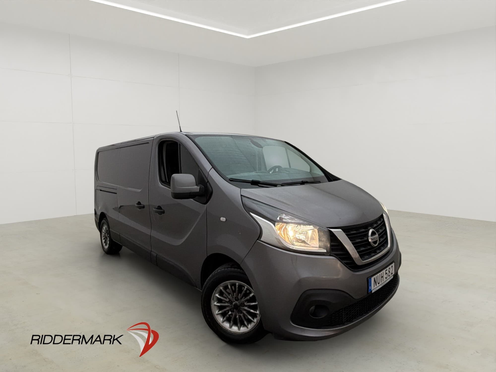 Nissan NV300