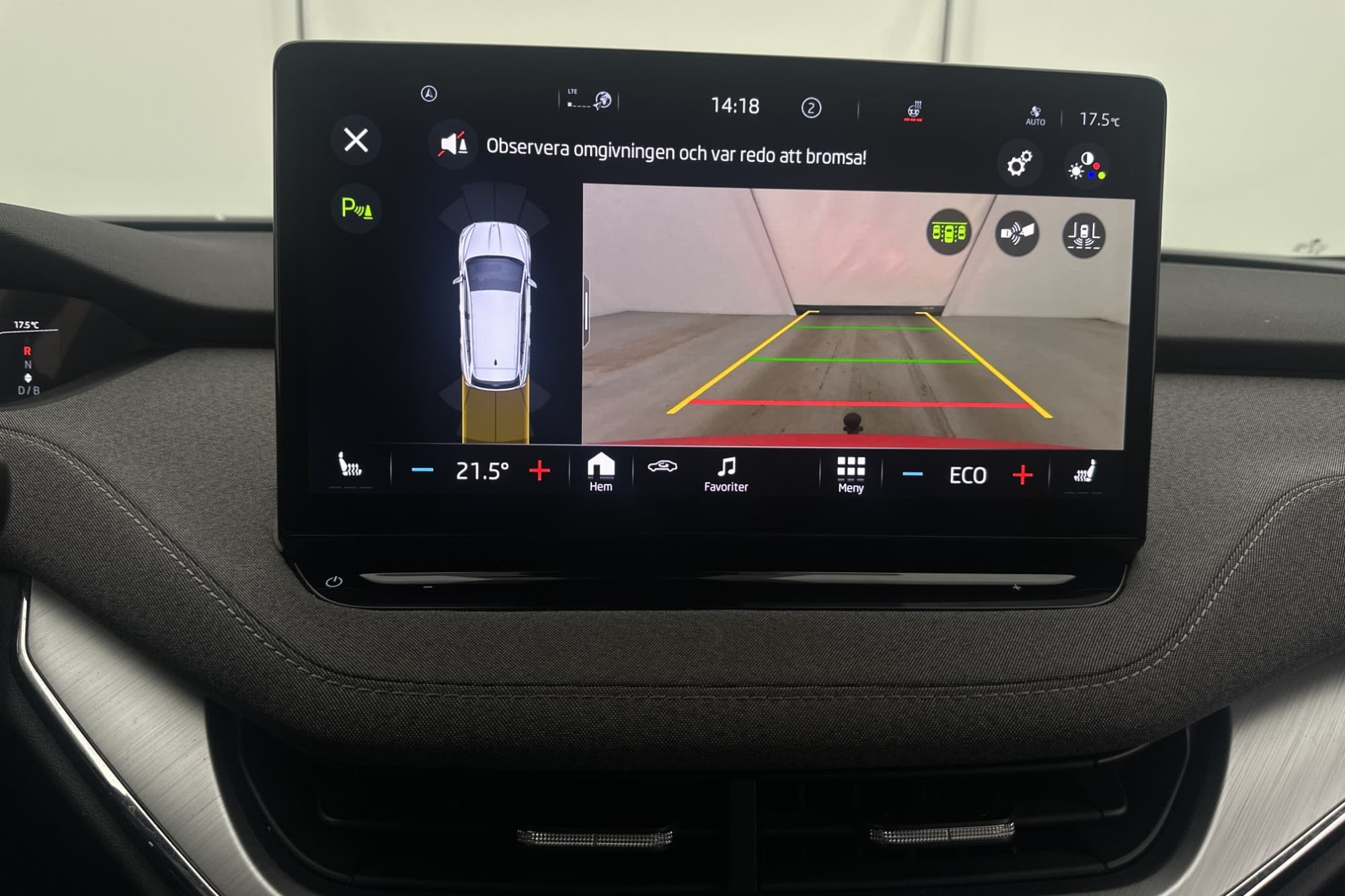 Skoda Enyaq 80 204hk Värmare Dragkrok Kamera CarPlay MOMS