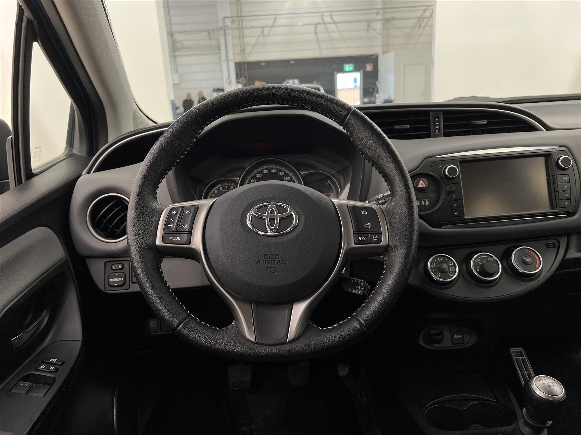 Toyota Yaris 1.33 Dual VVT-i 99hk B-Kam Motorvärmare 