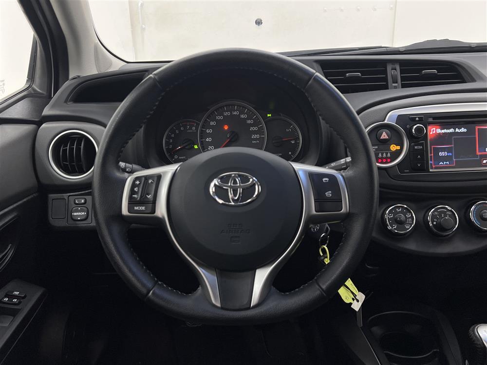 Toyota Yaris 1.33 100hk B-Kam Låg Skatt  Nyservad 0,52L/mil