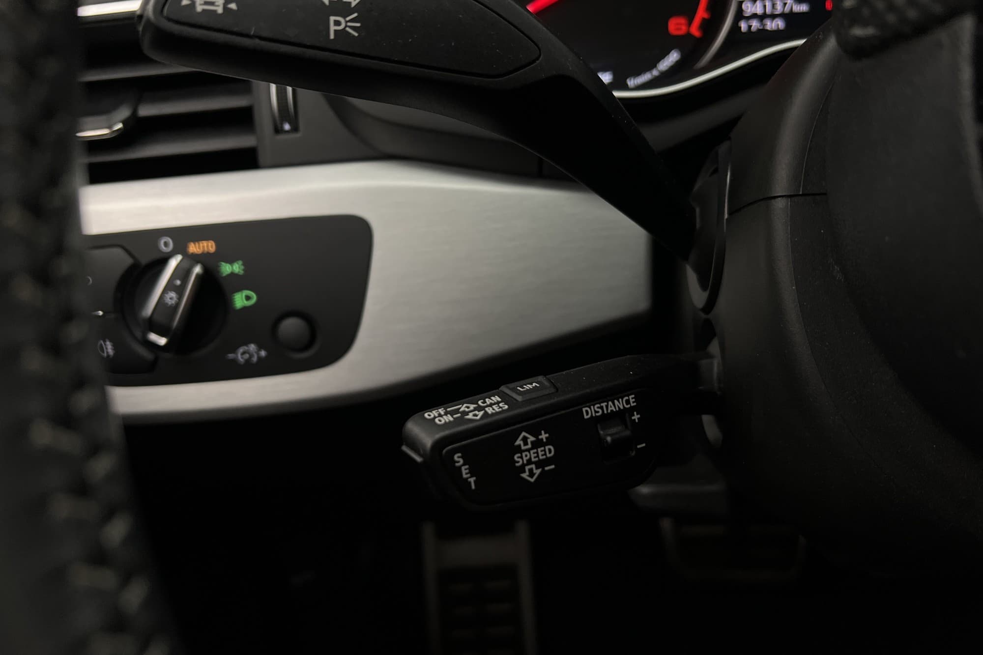 Audi A4 Sedan 40 TDI 190hk S-Line Värmare Drag Sensorer