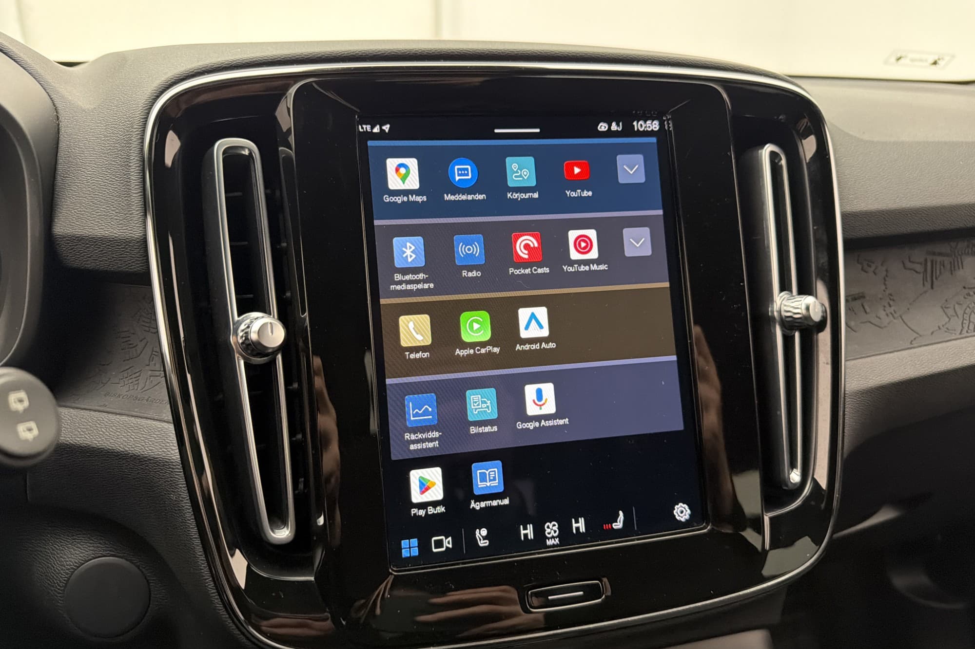 Volvo XC40 Recharge Twin motor Core Värmare Kamera Drag MOMS