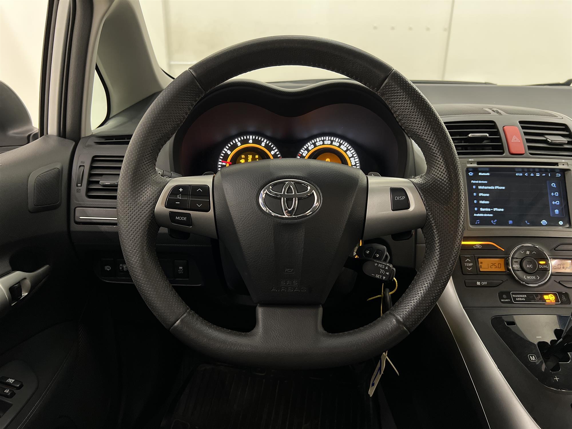 Toyota Auris 1.6 132hk  M-Värmare Navigator B-Kamera 