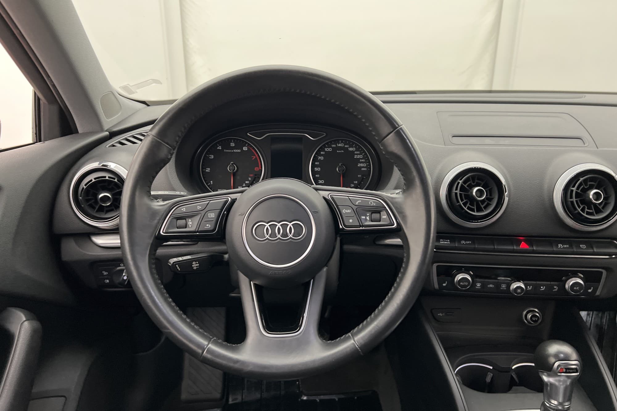 Audi A3 Sportback 150hk Proline Värmare Sensorer Dragkrok