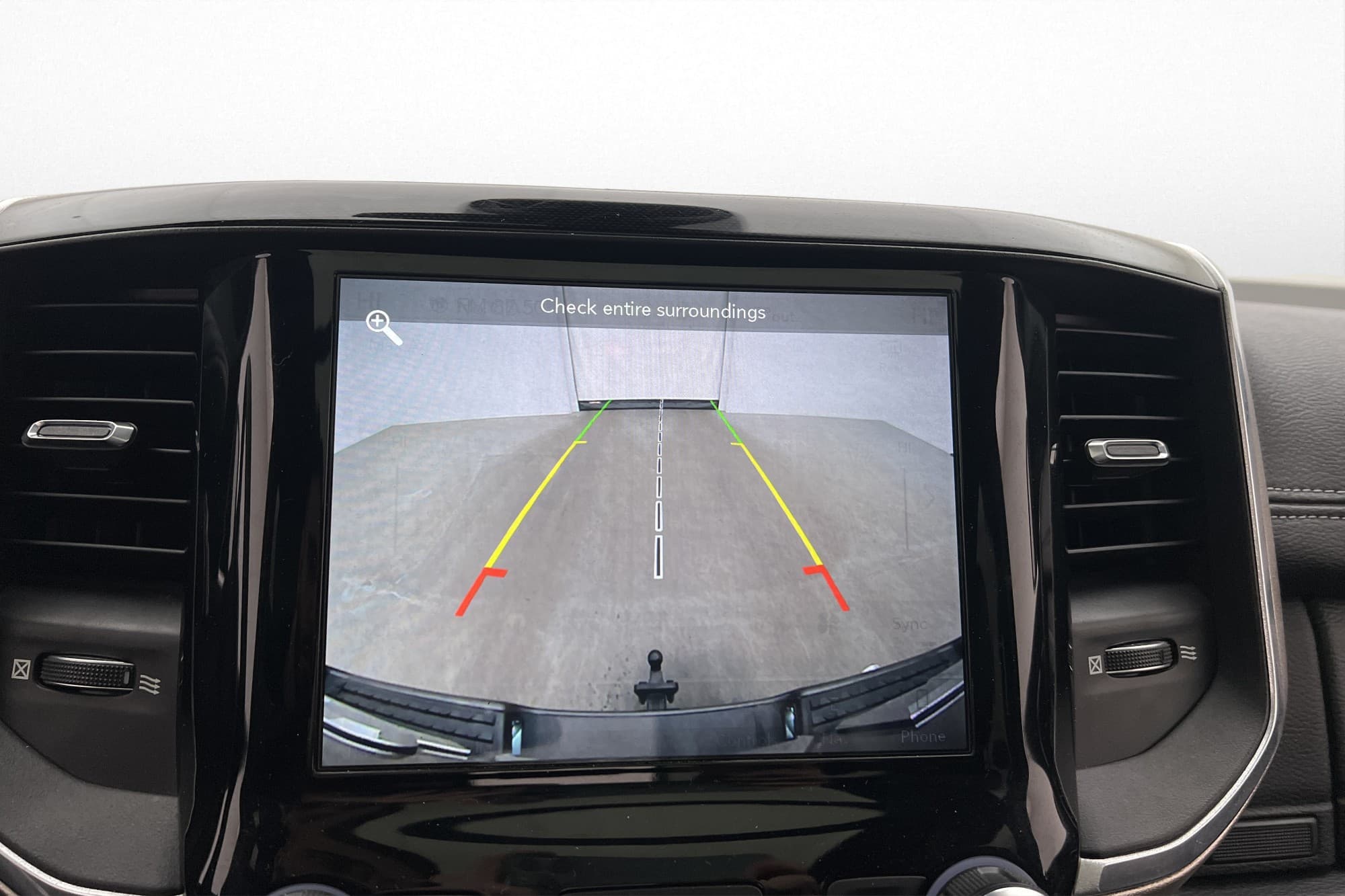 RAM 1500 Laramie Sport 5.7 4x4 Drag Luft Pano H/K Diff MOMS