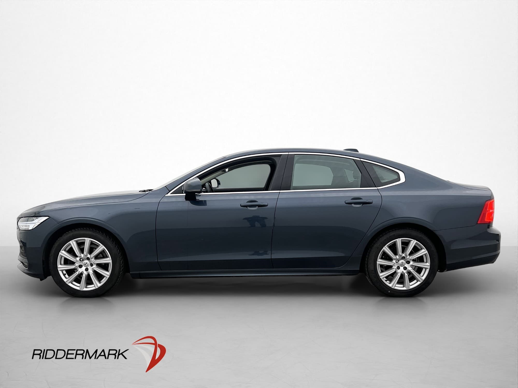 Volvo S90 T4 190hk Momentum VOC BLIS Värmare Kamera MOMS