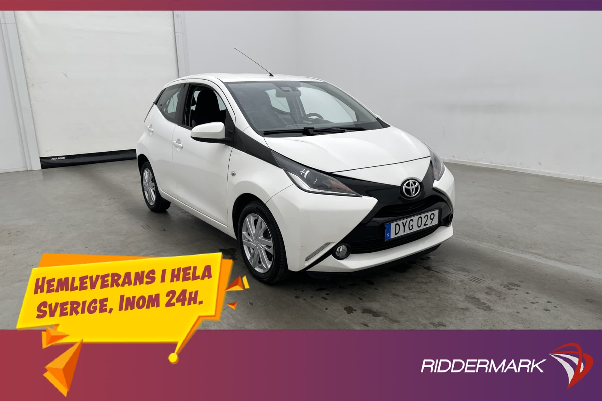 Toyota Aygo 1.0 VVT-i x-shift X-PLAY 1 Ägare M&K Värmare