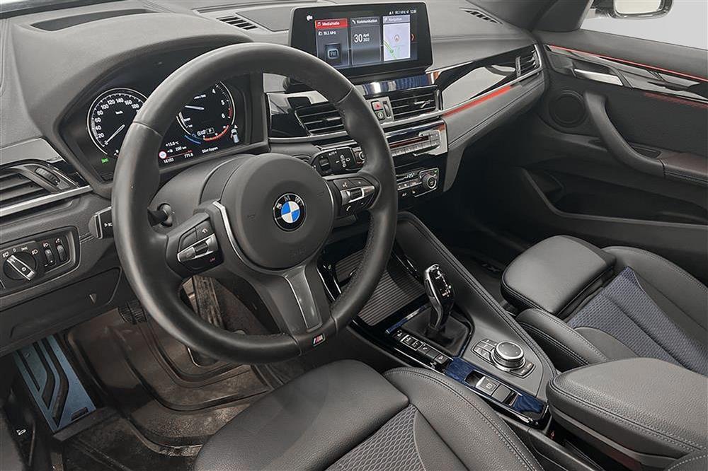 BMW X1 xDrive 20d 190hk M-Sport B-kamera HiFi Navi HUD interiör