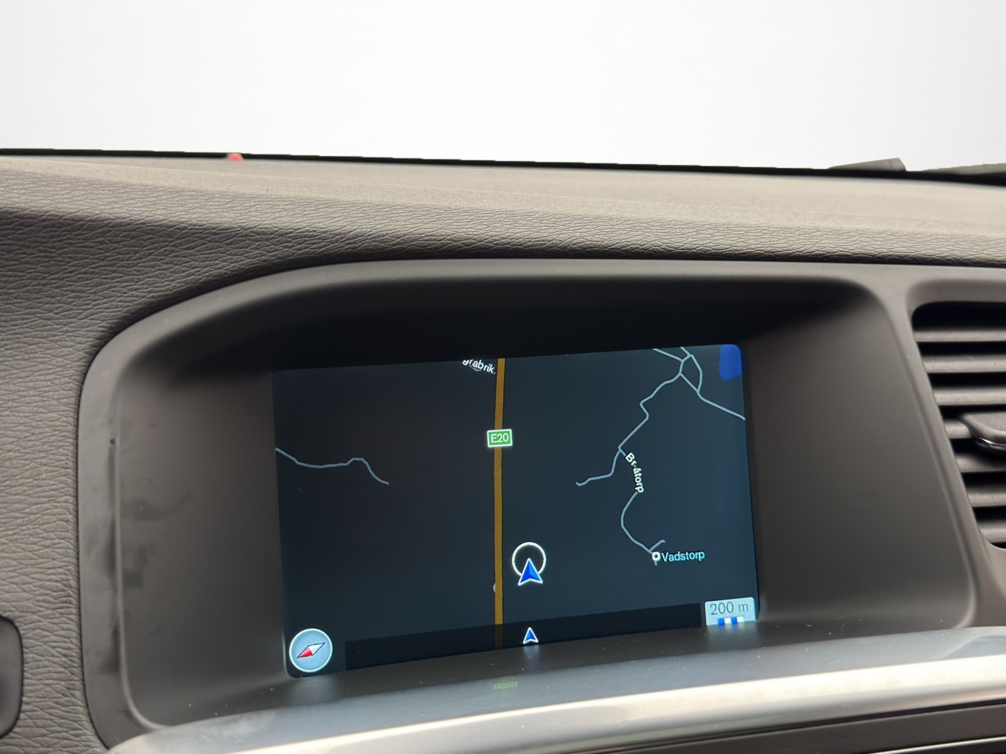 Volvo V60 D4 AWD Momentum Värmare Taklucka Navi P-Sensorer