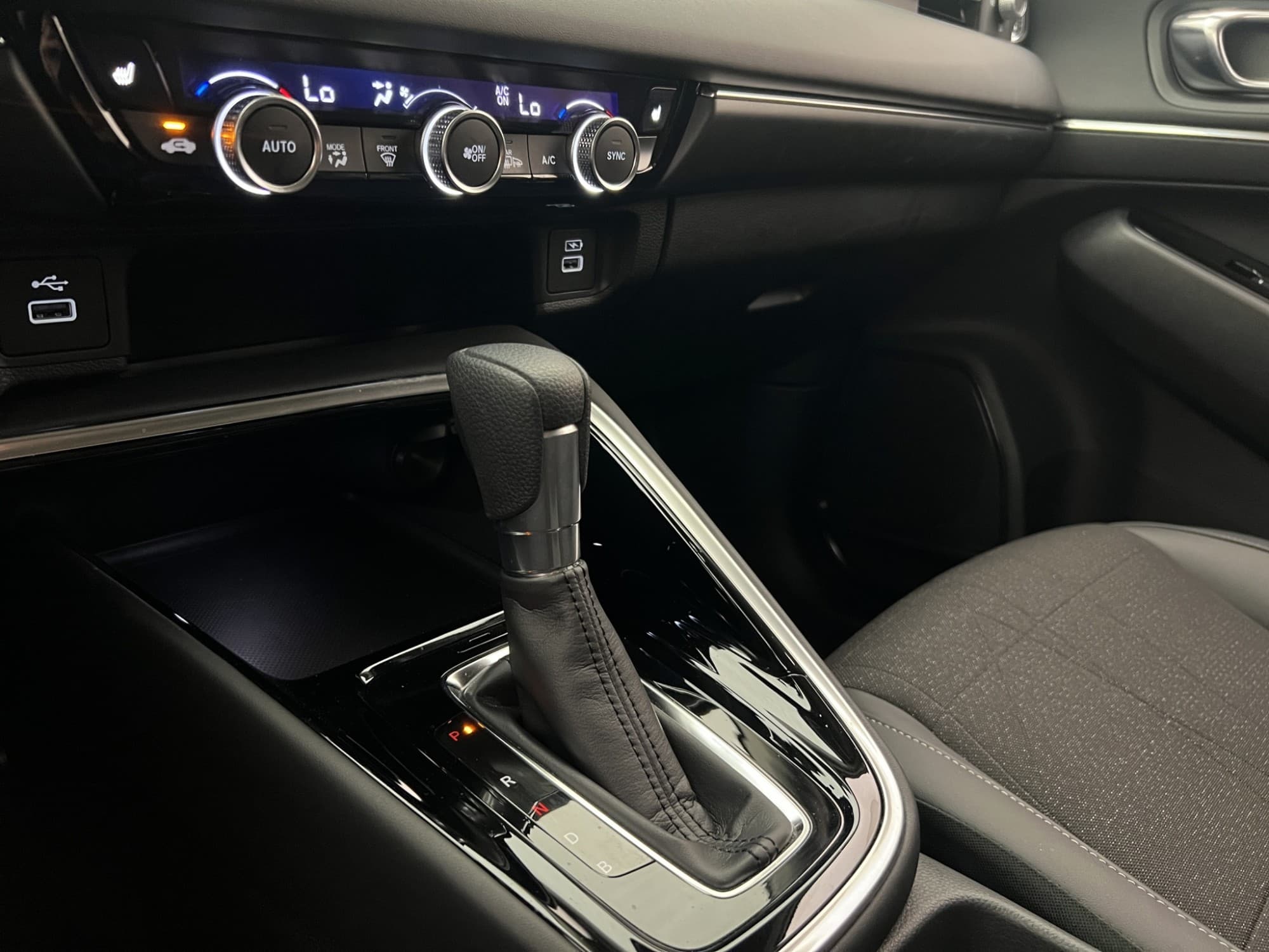 Honda HR-V e:HEV 1.5 131hk Advance Kamera CarPlay Navi