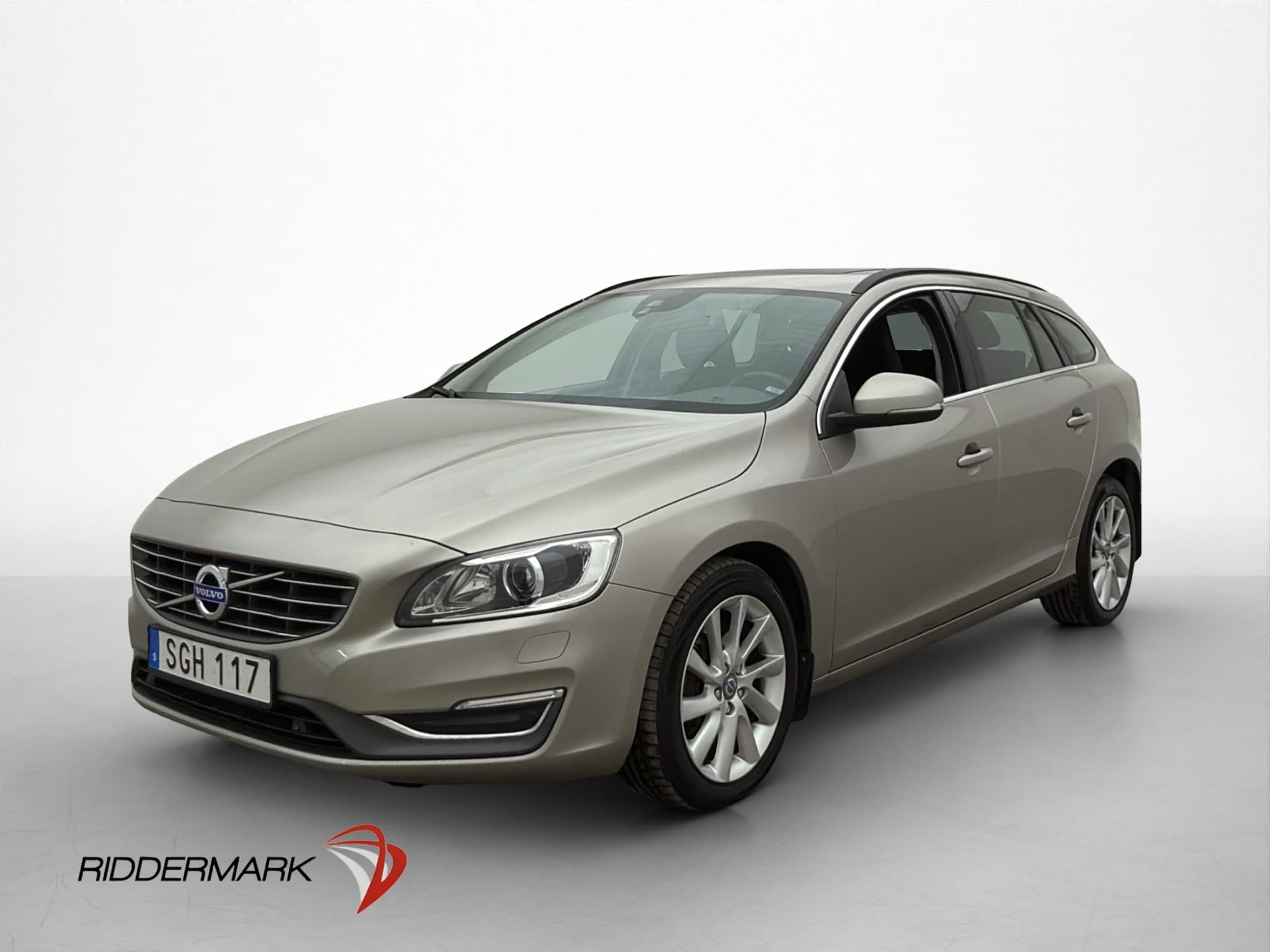 Volvo V60 D4 AWD Momentum Värmare Taklucka Navi P-Sensorer