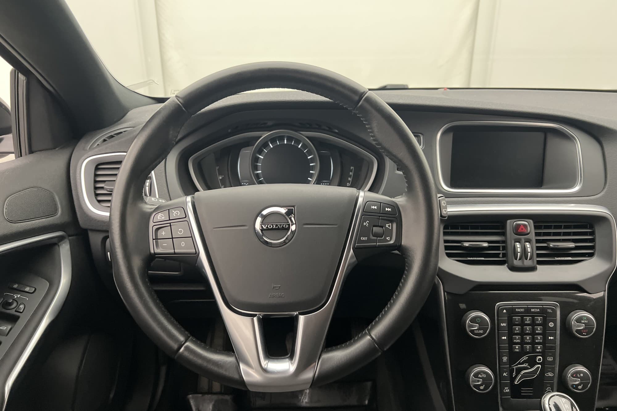 Volvo V40 Cross Country T4 AWD Momentum Värm Drag Sensorer