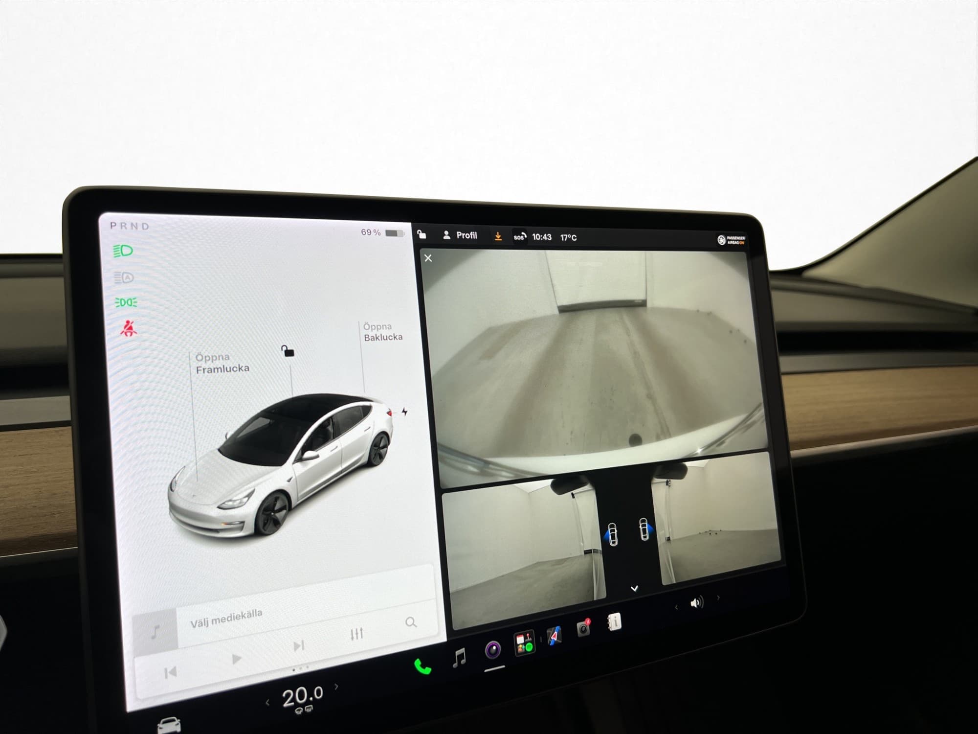 Tesla Model 3 Long Range AWD Värmepump Pano Drag Autopilot