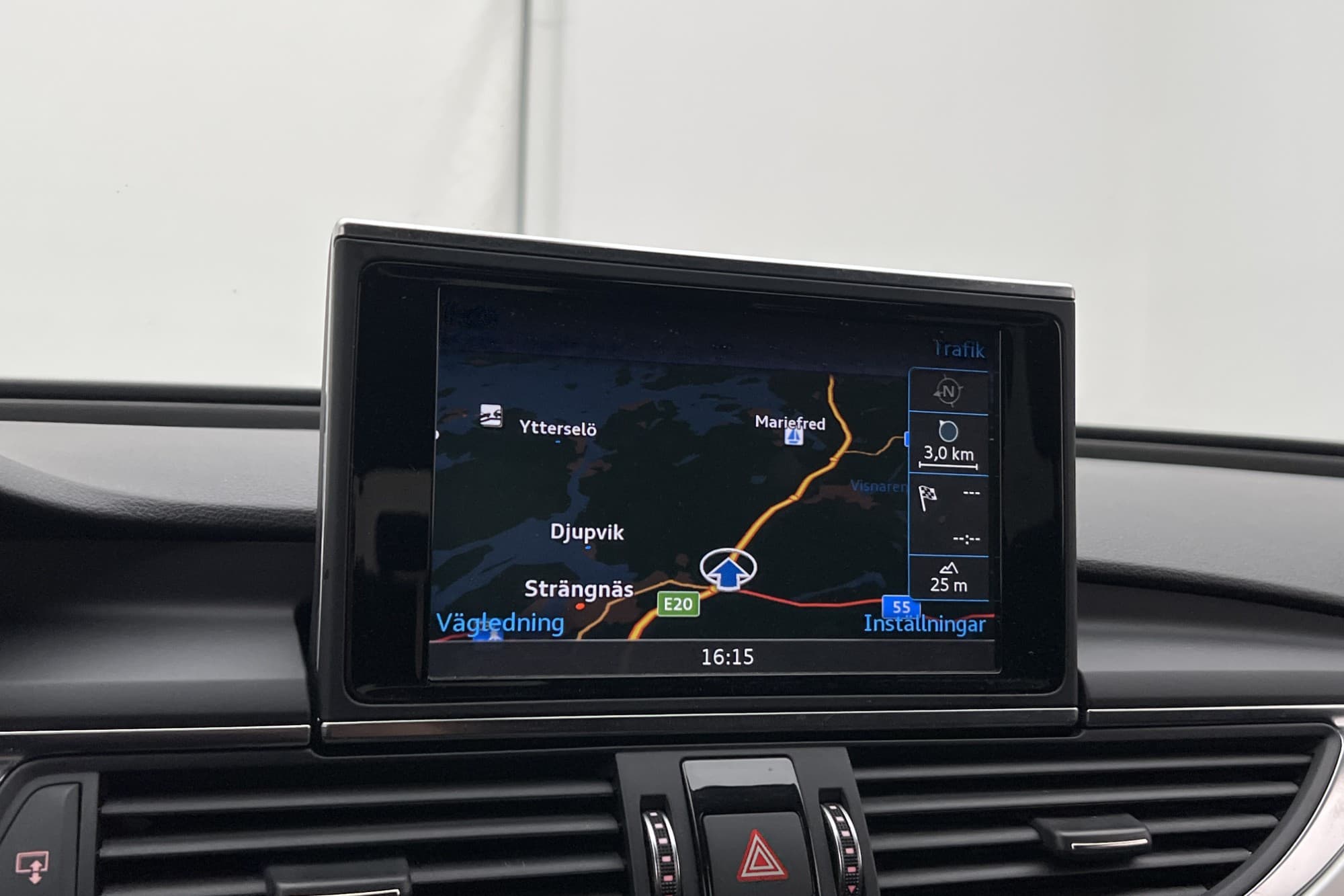 Audi A6 2.0 TDI ultra 190hk Ambition Värmare Matrix Drag GPS