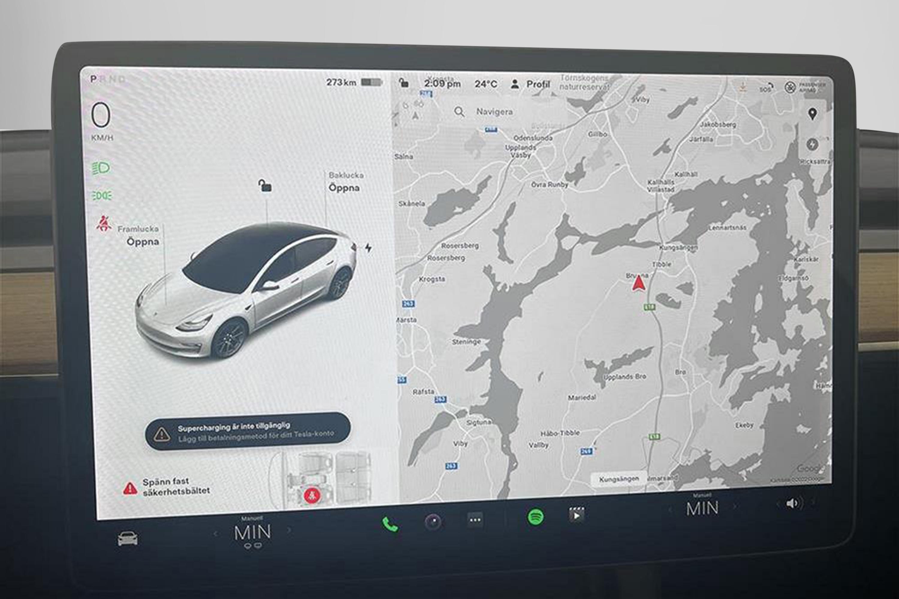 Tesla Model 3 Long Range AWD 440hk Svensksåld Premiuminteriör