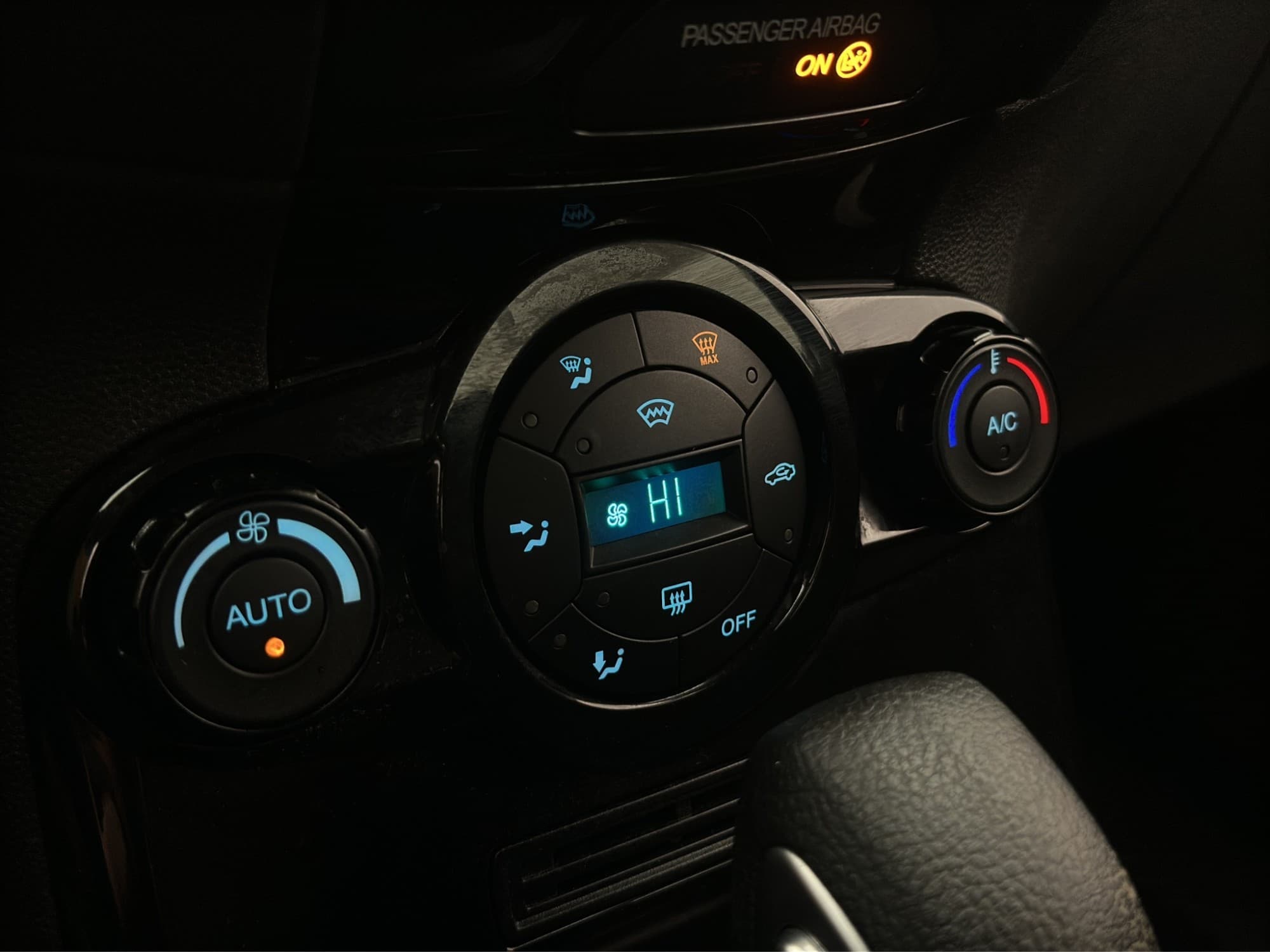 Ford Fiesta 1.0 EcoBoost 100hk Titanium Värmare LÅGAMIL