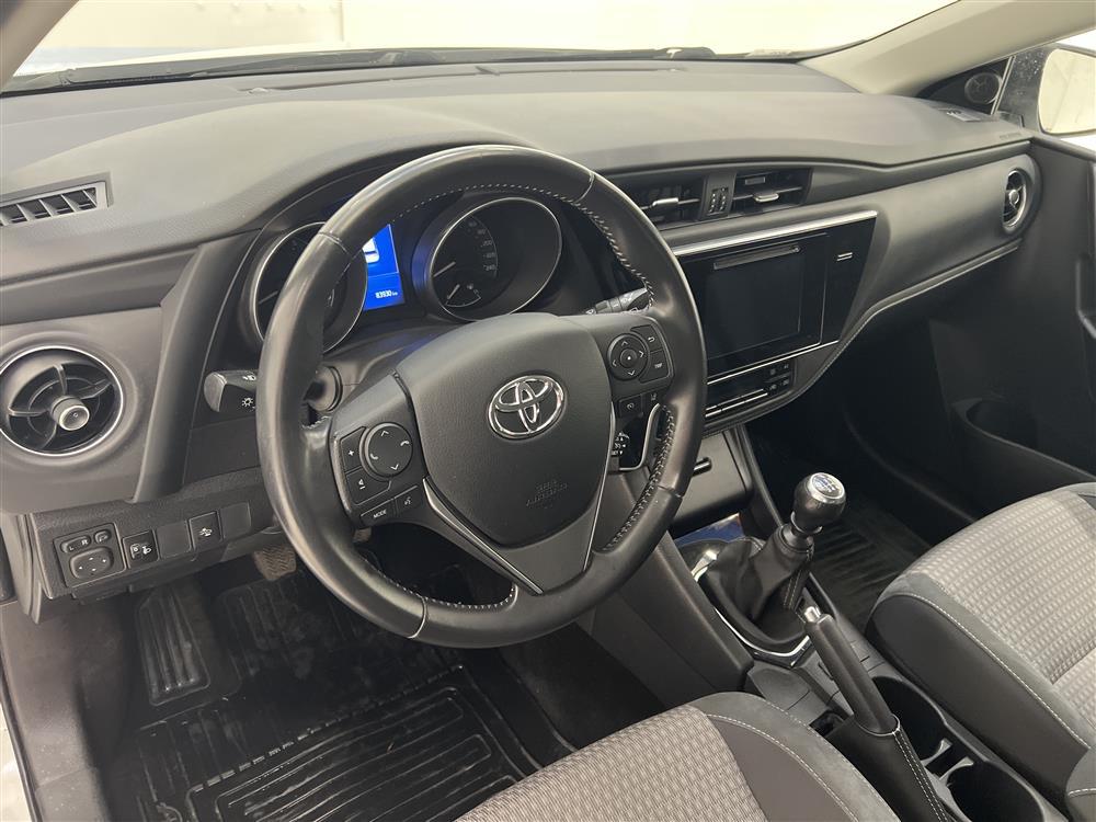 Toyota Auris 1.2T 116hk Välservad B-kam M-värm 0,57l/milinteriör