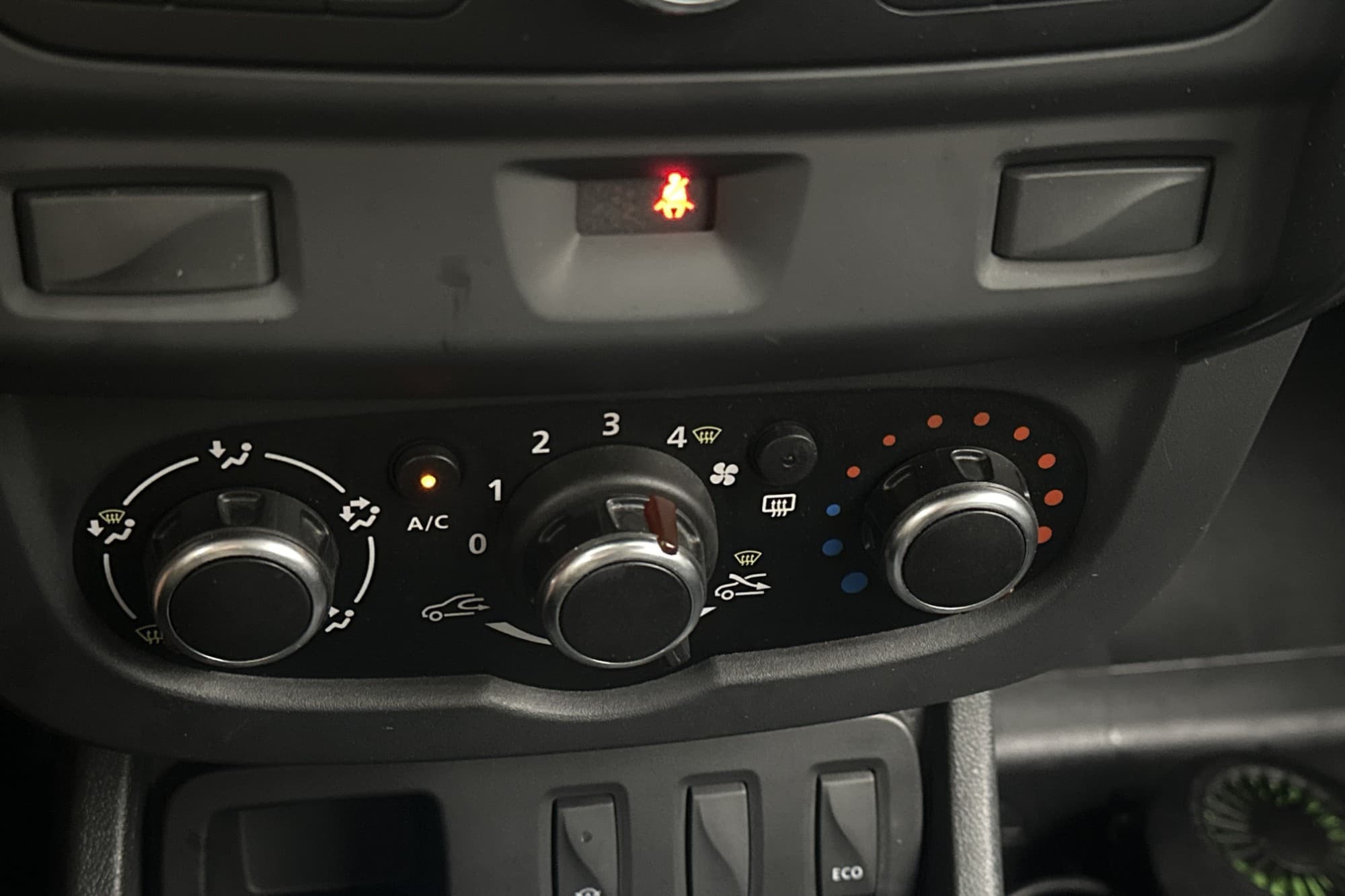 Dacia Duster 1.6 SCe 115hk M/K-Värmare A/C 2-Brukare